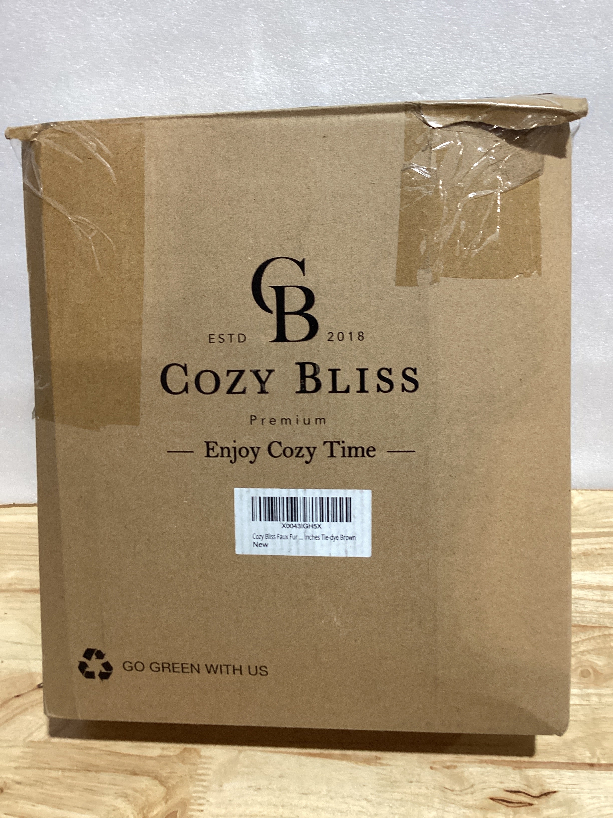 Manta de Piel Sintética Cozy Bliss 50"x60" — Efecto Burbuja, Suave y Esponjosa, Diseño Tie-dye Taupe