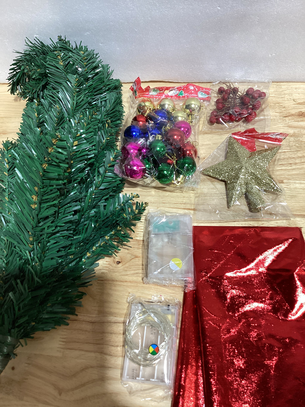 ⚠️ Ver Fotos para Accesorios Incluidos – Mini Árbol de Navidad Juegoal 24" 50 Luces LED DIY | Mesa