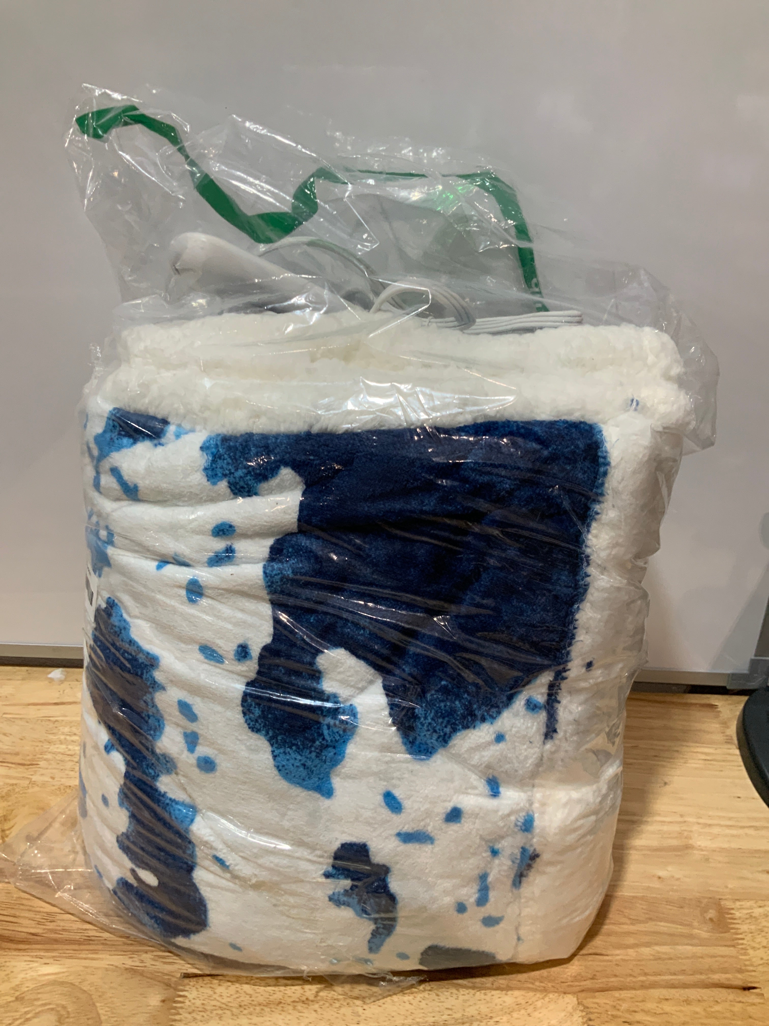 Manta térmica eléctrica con estampado de vaca, tamaño Queen, manta térmica de doble control, con 10 niveles de calor y 10 horas de apagado automático, acogedor sherpa de forro polar, lavable
