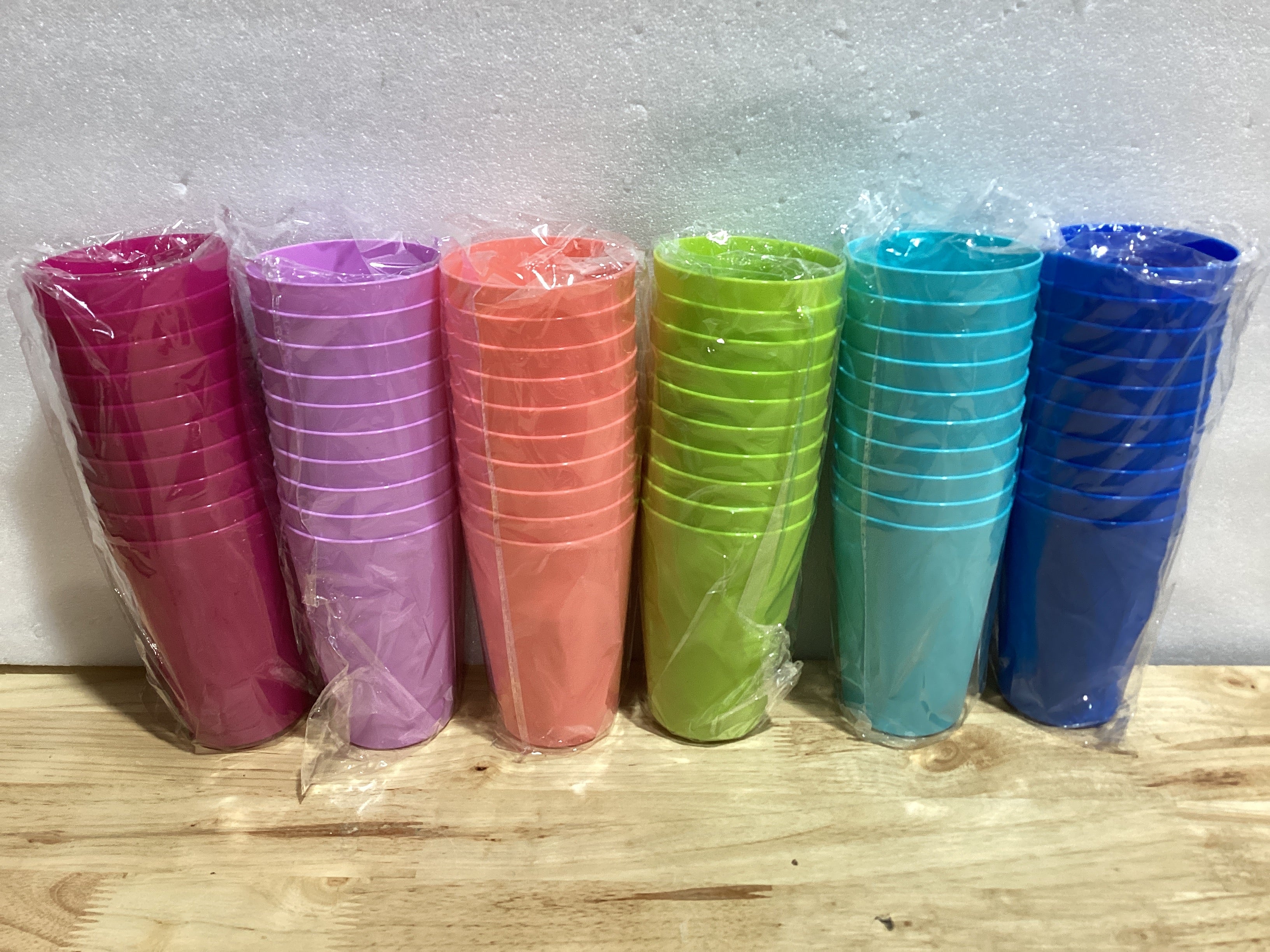 ⚠️ COLORES: MORADO, LILA, PAPAYA, VERDE CLARO, CELESTE, AZUL — 10 DE CADA UNO — Potchen 60 Vasos de Plástico Reutilizables 8.5oz para Niños