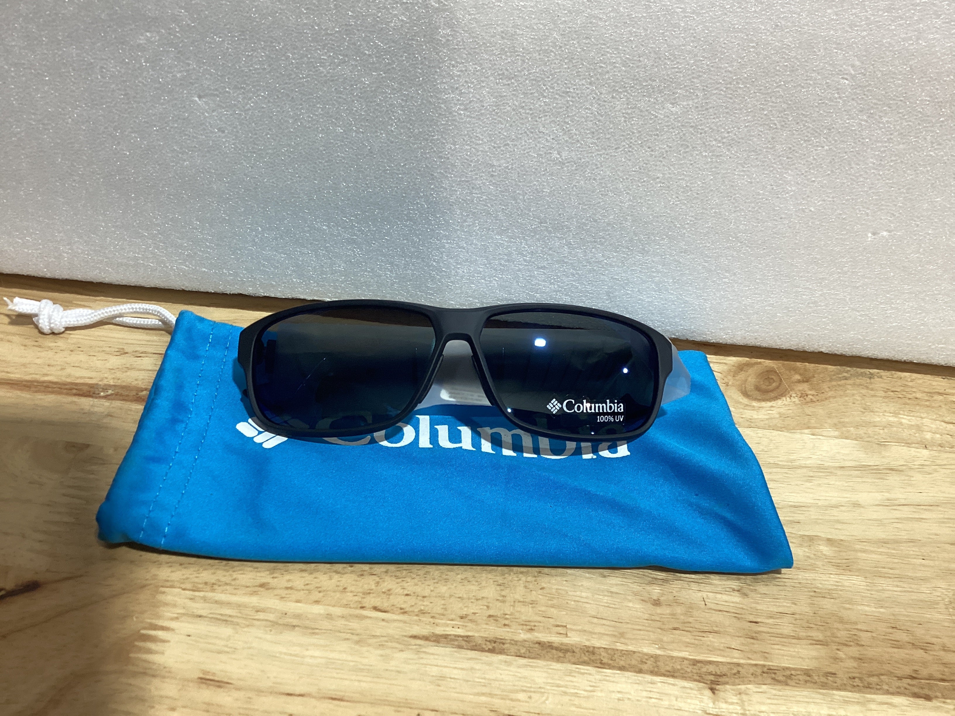 Columbia Gafas de Sol Deportivas para Hombre Rx'able, C503S, Tiburón, 62-13-140, con su bolsa de almacenamiento.