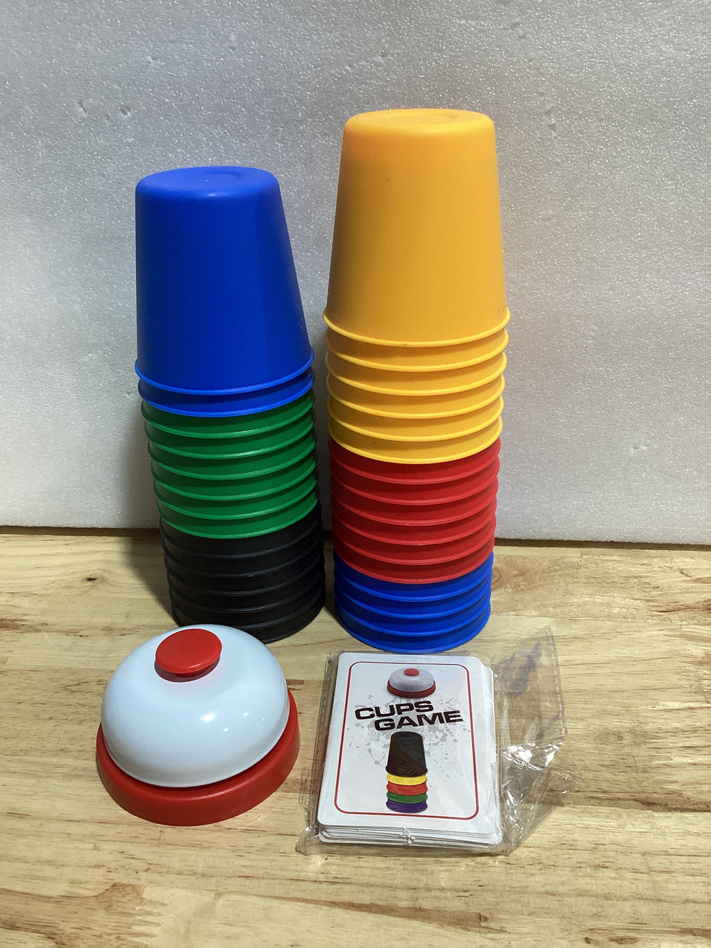 Pairez Toys Juego de Vasos de Apilamiento Rápido para Niños - Vaso Clásico de Velocidad a Juego con 24 Cartas y 30 Vasos - Juego Familiar Interactivo Padre-Hijo para Fiestas o Viajes