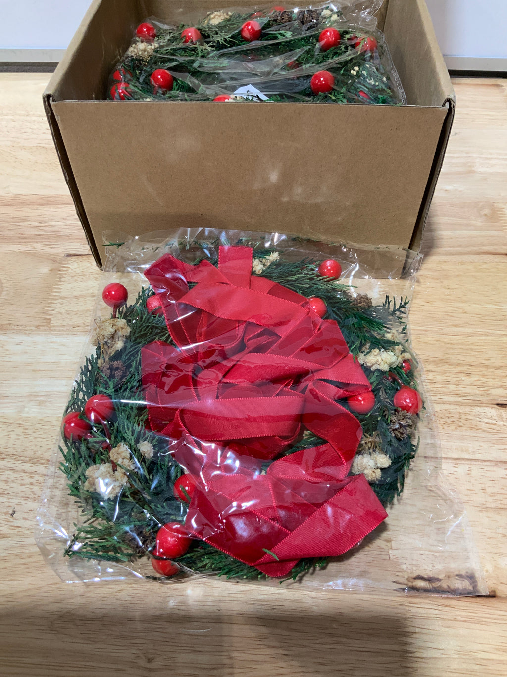 Suncalla 6 Pcs 7.87" Christmas Cabinet Wreaths Real Preserved Pines with Baby Breath Red Ribbon Berry Mini Christmas Wreaths for Xmas Cabinet Chair Door Window Kitchen Fireplace Table Centerpiece