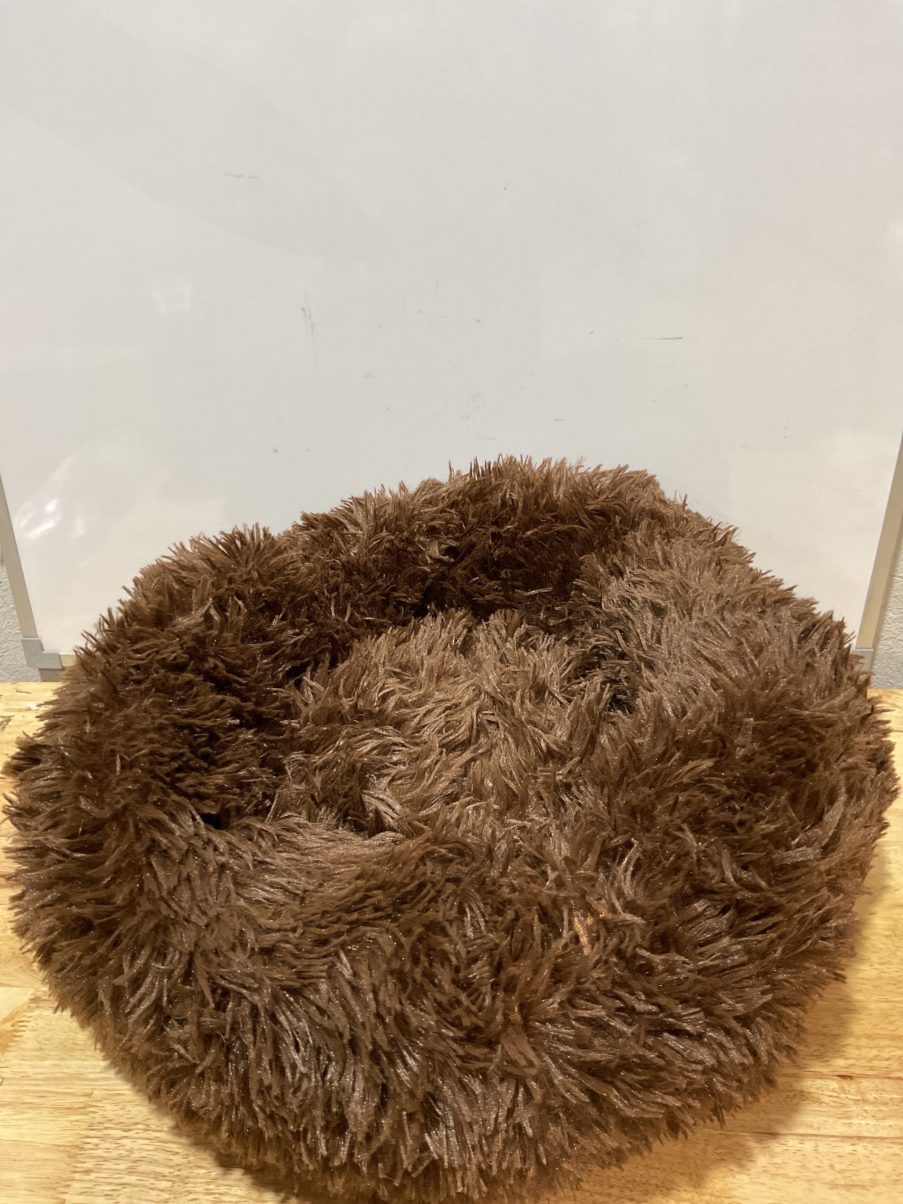 Cama para perros con forma de dona, comodidad prémium para aliviar la ansiedad, diseño esponjoso y calmante con soporte ultra afelpado, acogedora cama redonda para perros con estilo circular súper