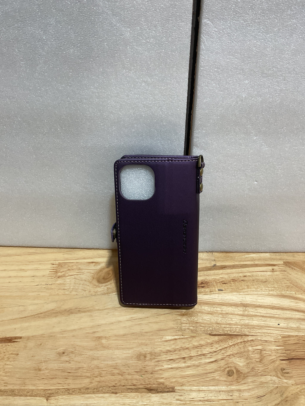 Funda Cartera para iPhone 15 con Bloqueo RFID – Cuero PU, Soporte y Correa, Morada
