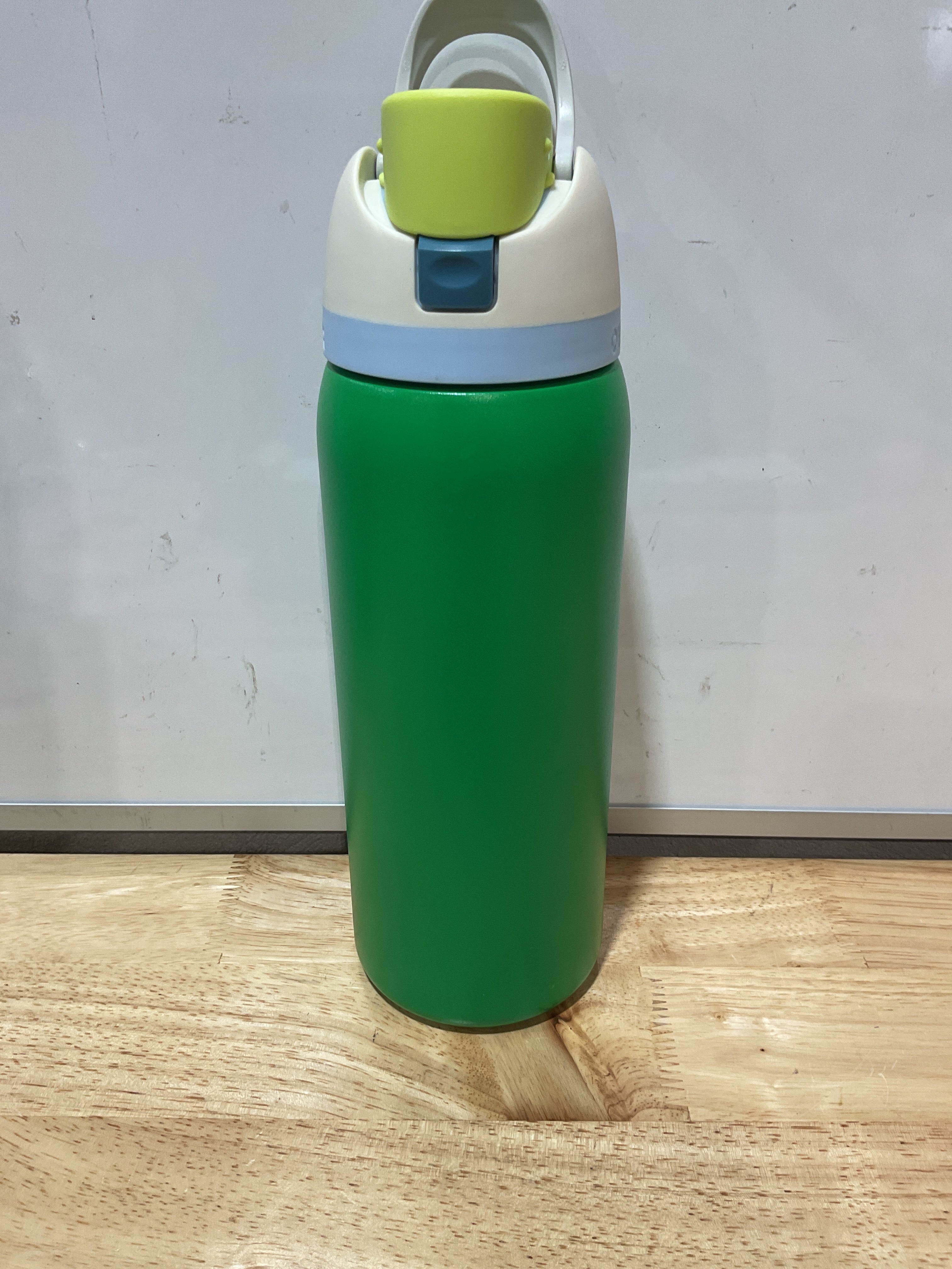 Owala FreeSip Botella de Agua Acero Inoxidable con Pitillo 32 Oz — Verde Putting Green