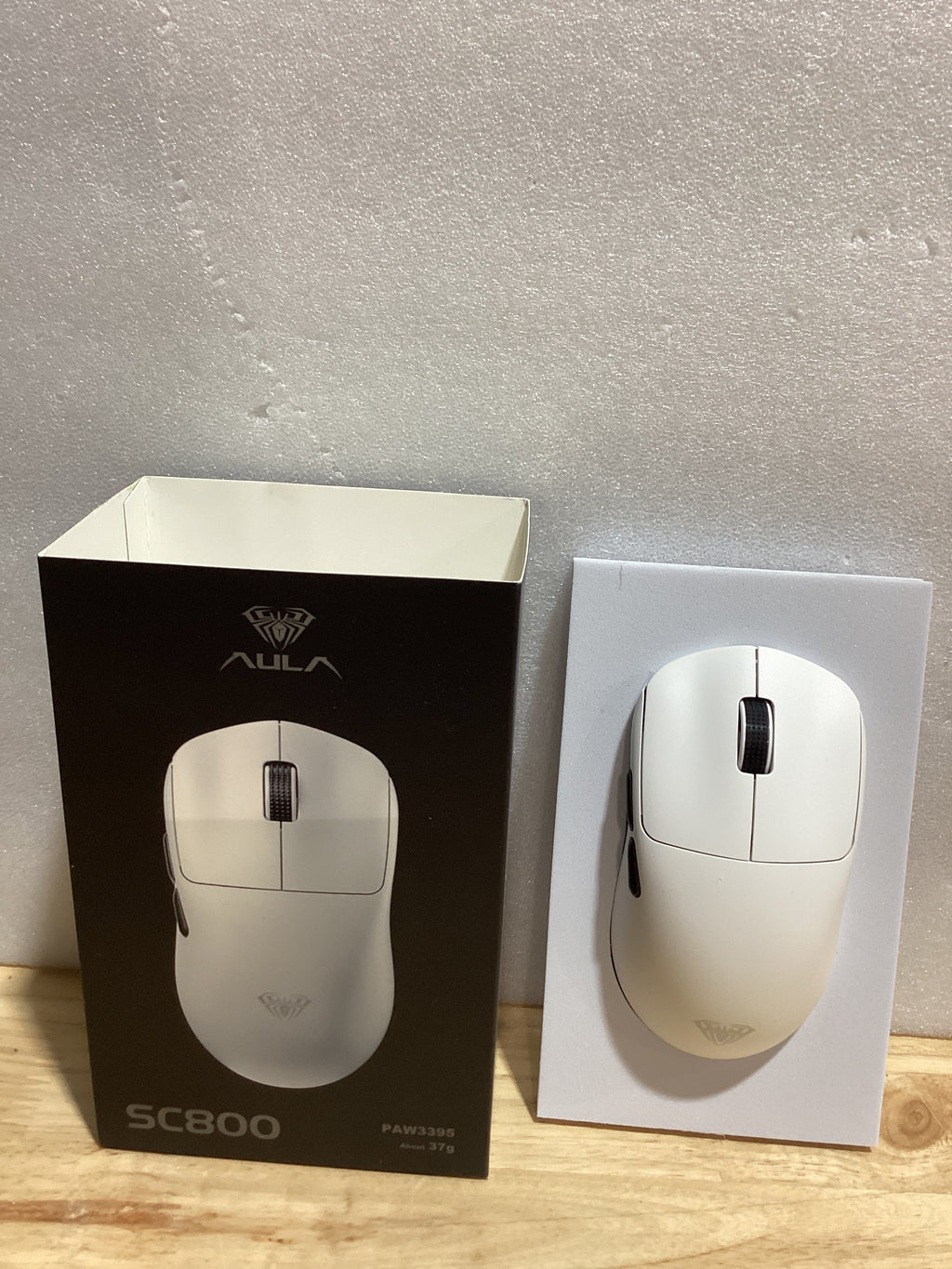 Mouse Gaming Inalámbrico AULA SC800 – 26000 DPI, 37g Ultra Ligero, Sensor PAW3395, 8KHz, Tri-Mode BT5.0/2.4G/USB-C, Color Blanco