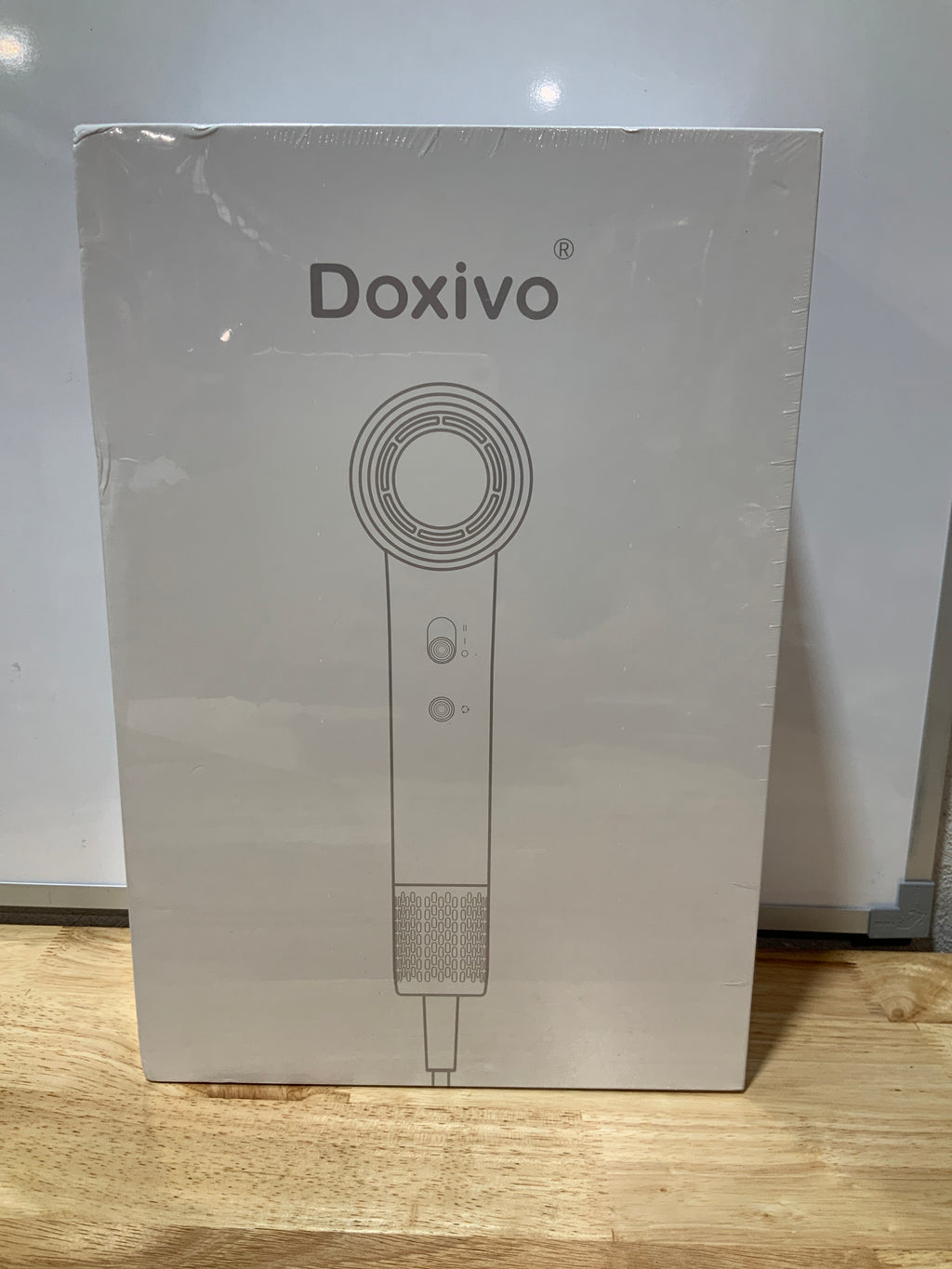 Secador de Pelo Profesional Doxivo – Motor sin Escobillas 130,000 RPM con Iones Negativos