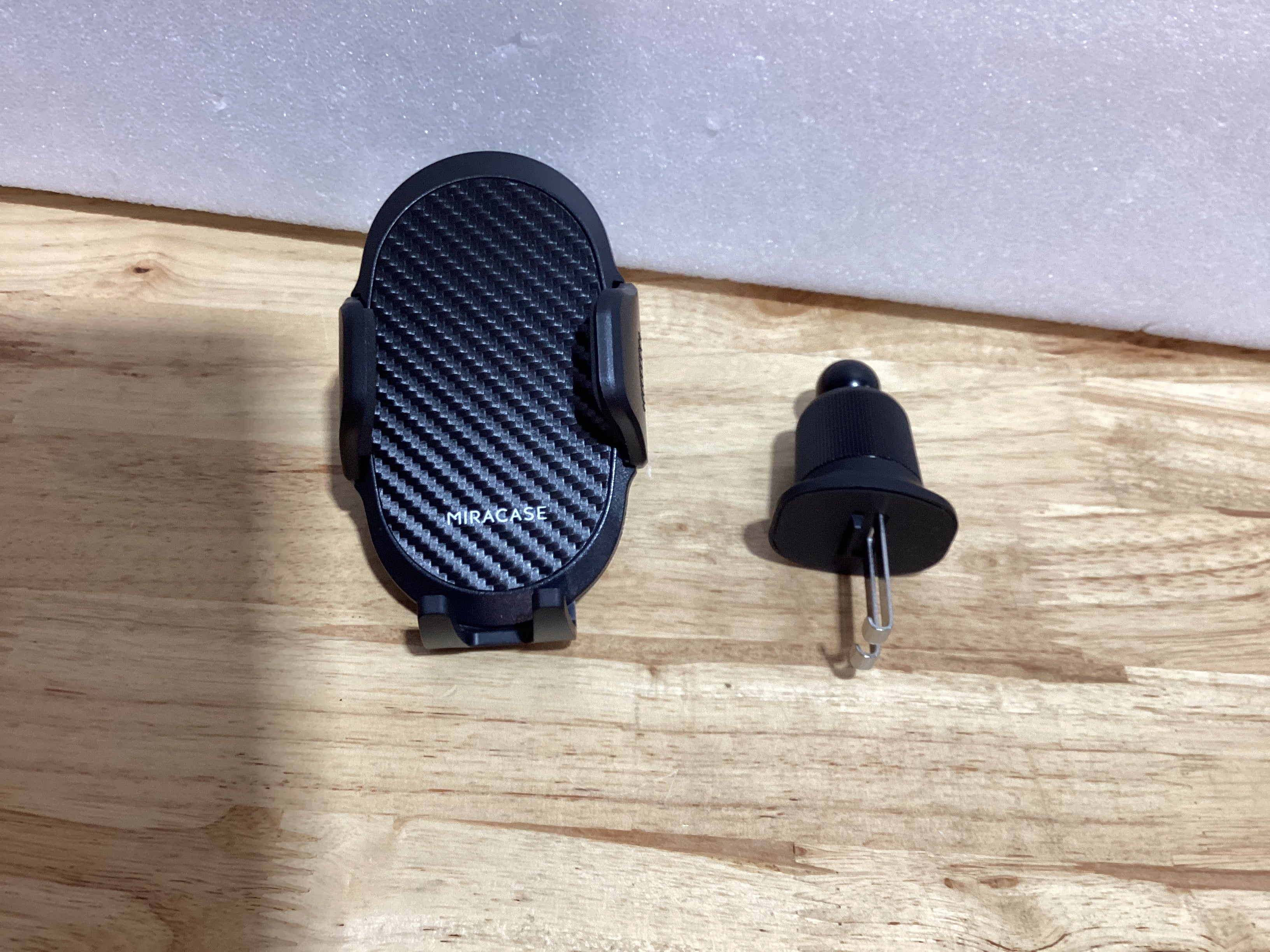 Miracase Soportes para teléfono para tu coche con gancho de metal, soporte para teléfono celular de ventilación de aire, soporte universal para automóvil para Garmin GPS Fit iPhone Android Y IOS