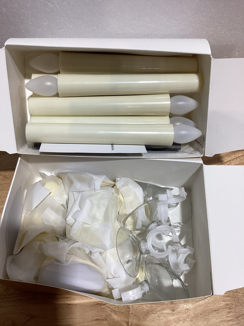 HINZER – Set 8 Velas LED Navideñas para Ventana | Con Timer y Control Remoto | Batería | Ventosas Incluidas | Luz Parpadeante | Decoración Navideña