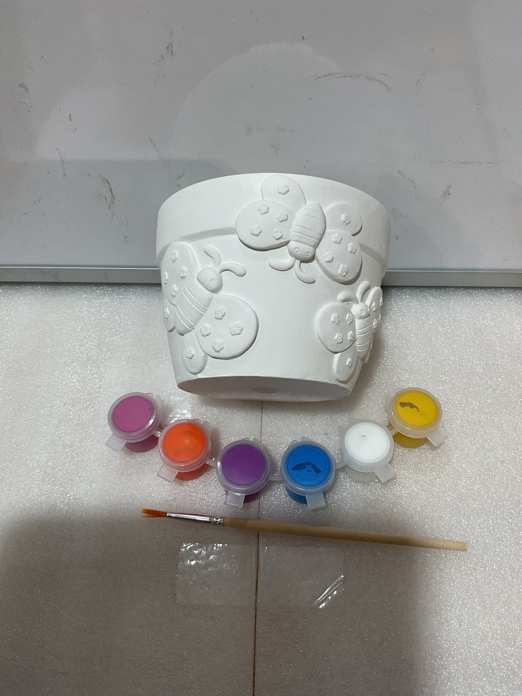 Maceta Mariposa para Pintar – Kit Manualidades Niños | Semco Kids