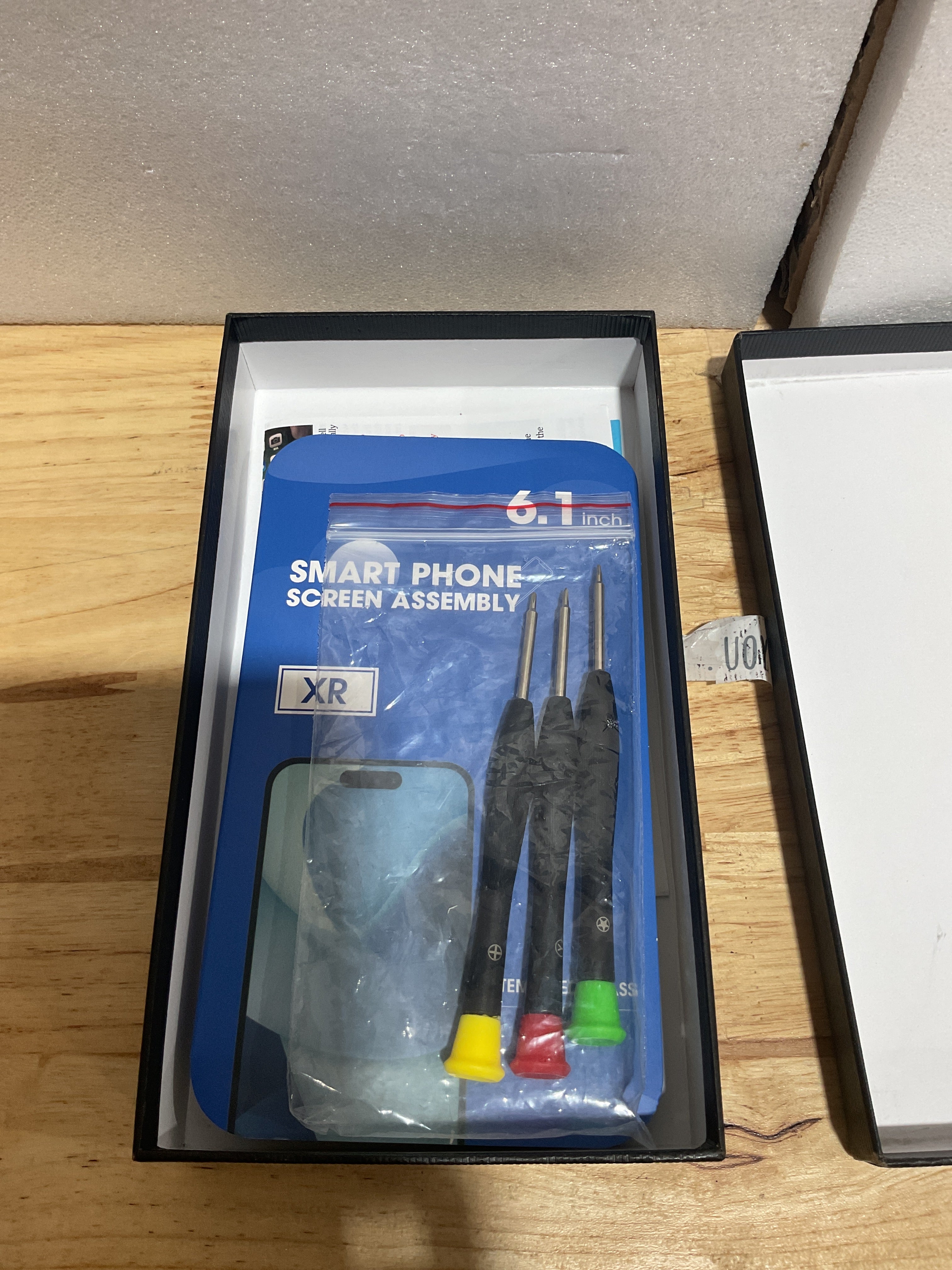 Pantalla de Repuesto para iPhone XR 6.1 Pulgadas LCD con Digitalizador Táctil y Kit de Herramientas – Modelos A1984 A2105 A2106 A2108
