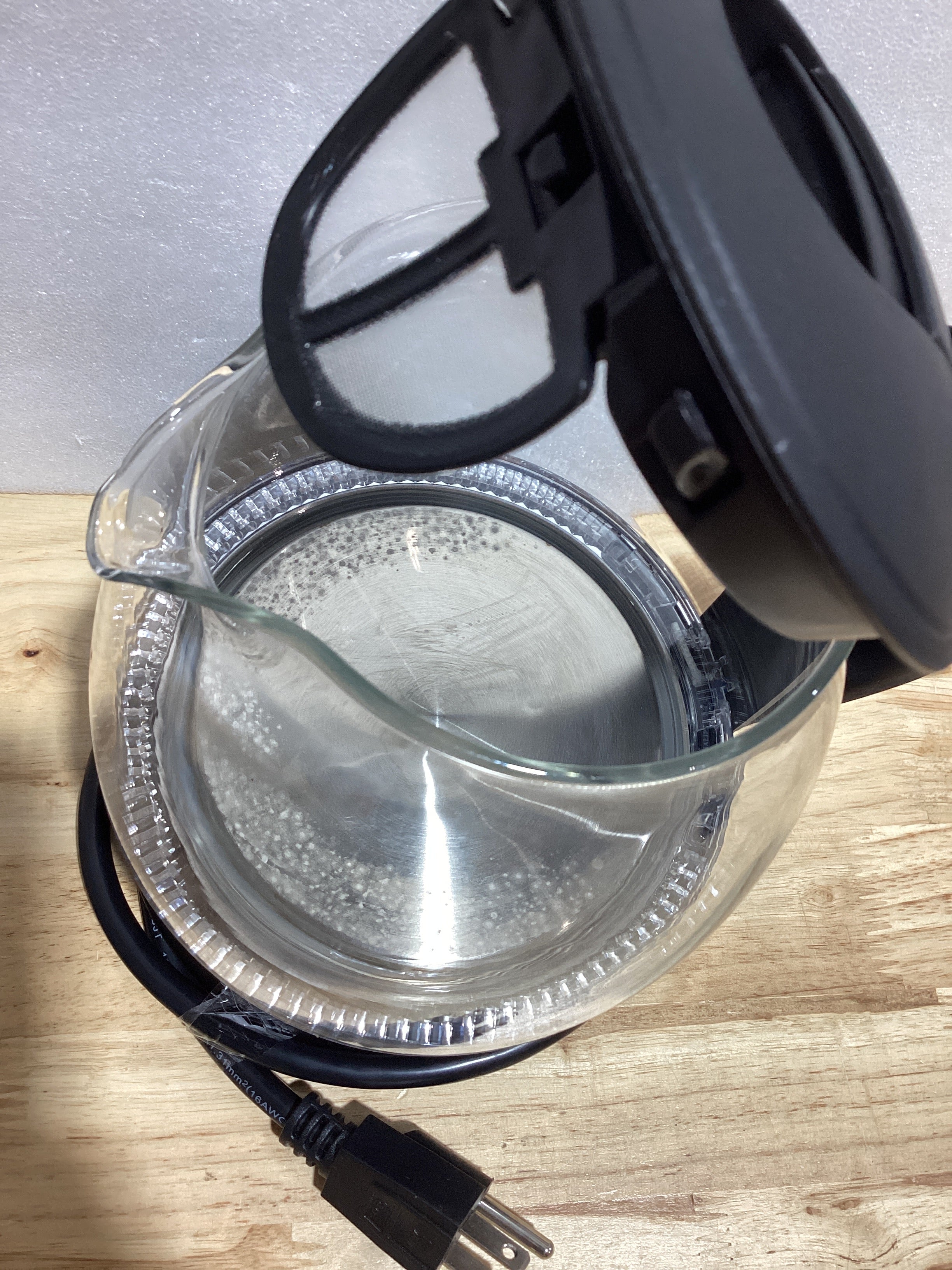 Pava eléctrica de Elite Gourmet EKT1001, de 1,0 L, sin BPA, de 1100 W, de cristal, inalámbrica, base de 360°, elegante interior con luz LED azul, práctica función