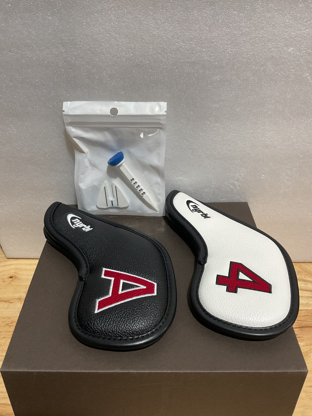Fundas de Hierros de Golf Diseño Póker Set x10 con Tee | Lulada