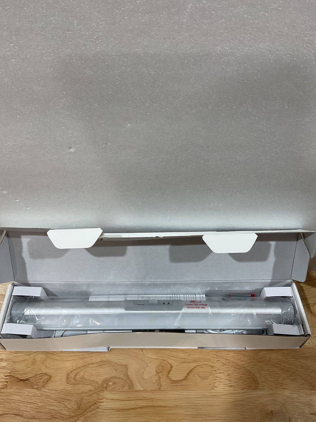 Luces de armario Joyzy con sensor de movimiento automático y protección ocular, iluminación LED recargable a batería para despensa, fregadero, etc. (80 lúmenes, 6000 K, 80+ CRI) 