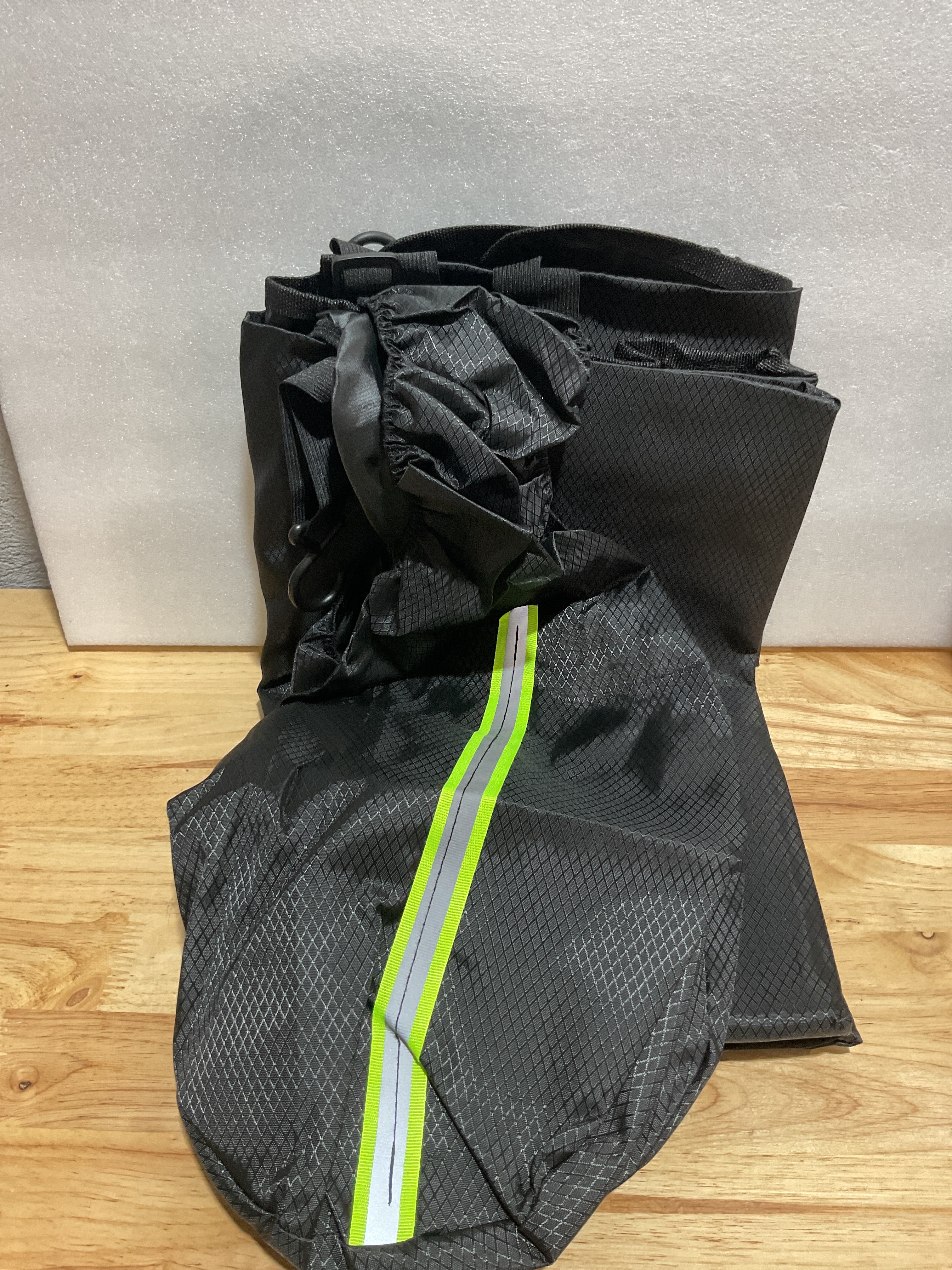 Cubierta Magnética para Parabrisas contra Hielo y Nieve — Universal para Autos, SUV y Camionetas con Protector de Espejos y Ventanas Laterales