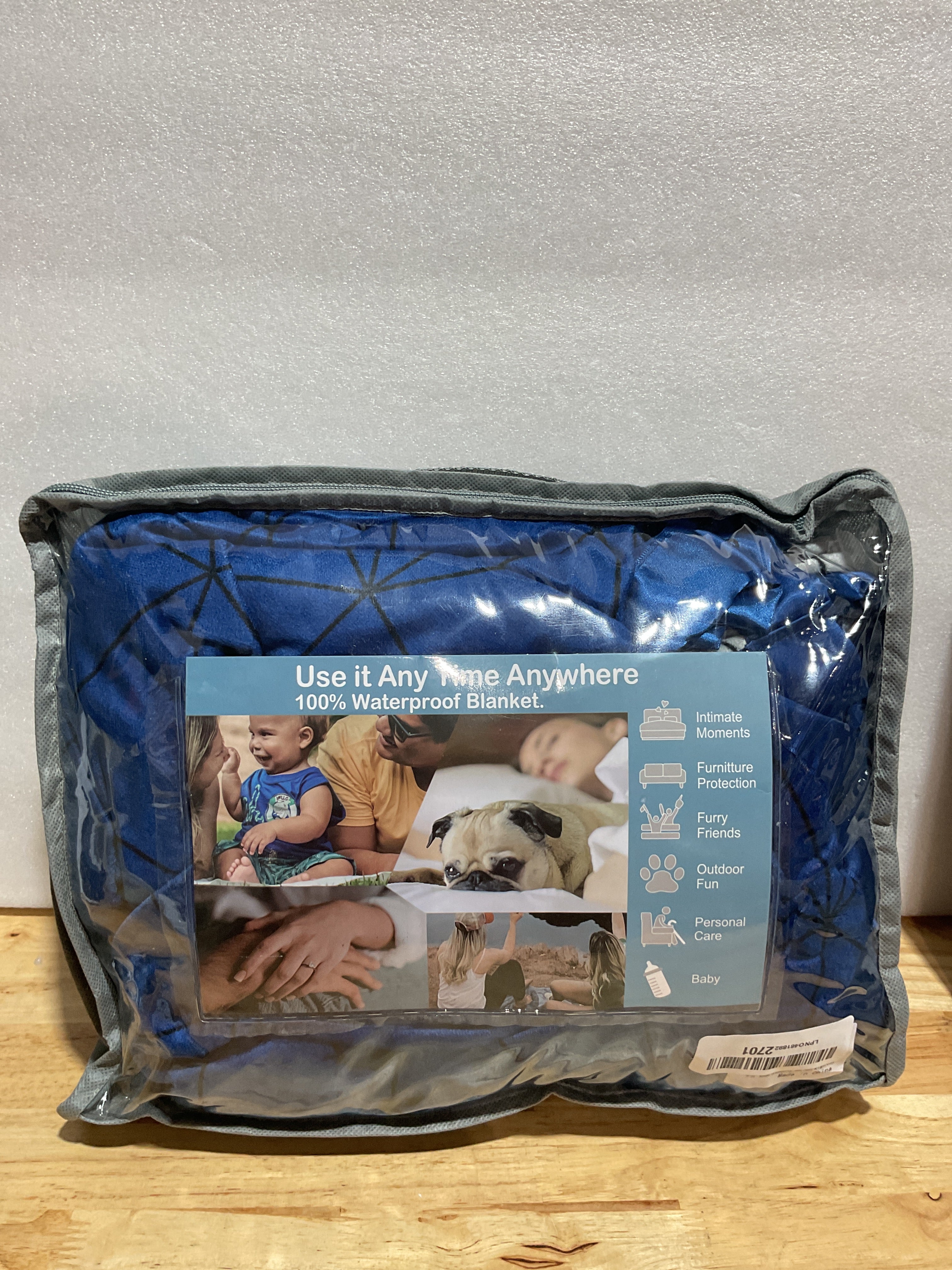 Manta Impermeable Softan 70"x90" – Protector 3 Capas 100% a Prueba de Filtraciones para Cama, Sofá y Mascotas | Azul Marino y Gris Claro