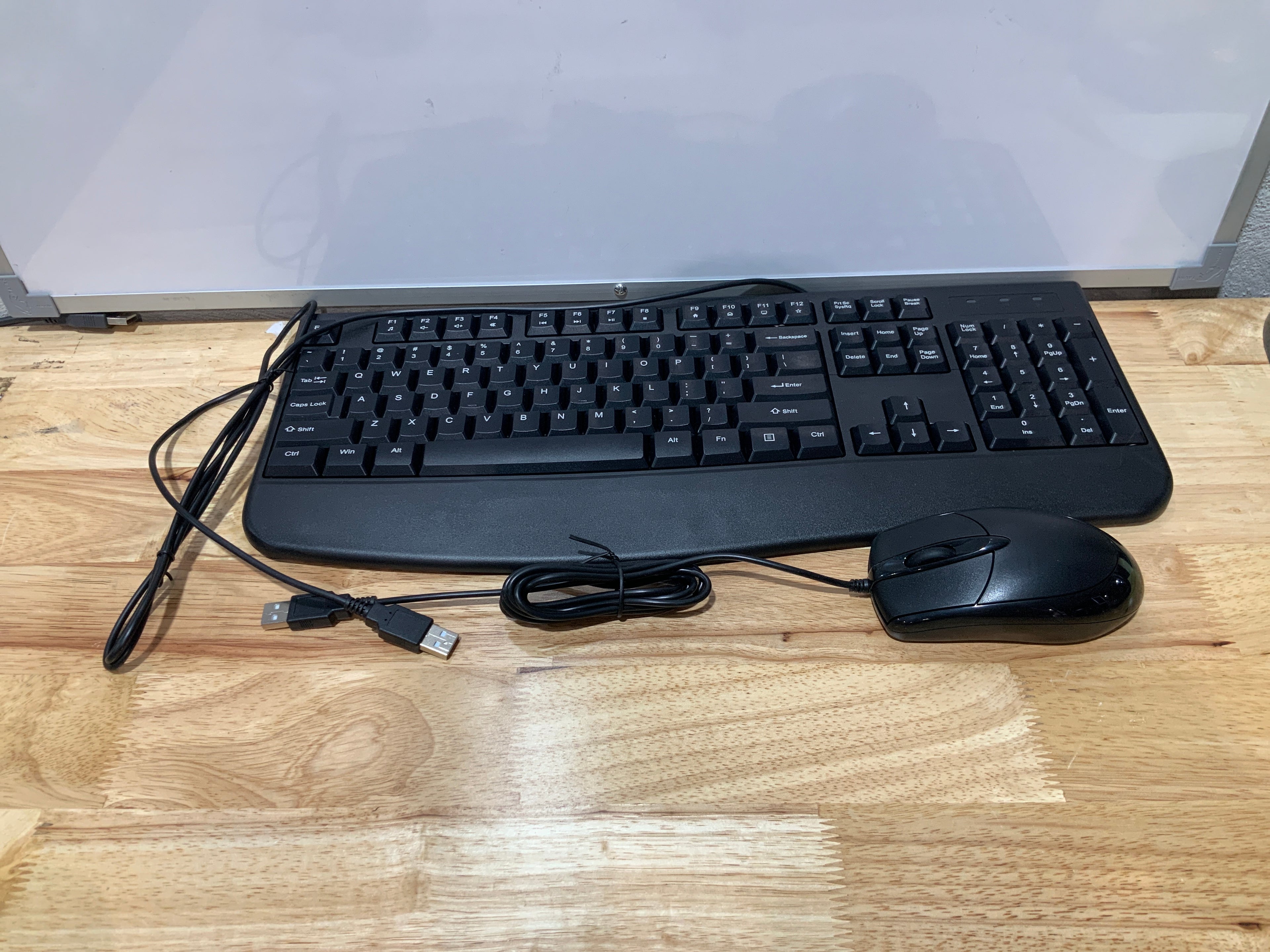 EDJO Combo Teclado y Mouse con Cable – 104 Teclas, Ergonómico, Plug & Play