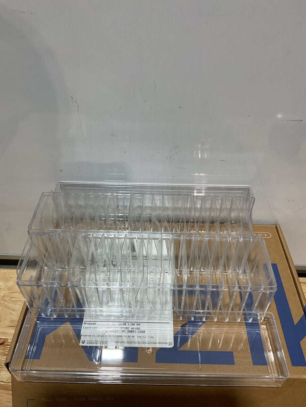 Organizador de Joyería Acrílico Kenning 42 Piezas – Transparente con Bolsas Antideslustre