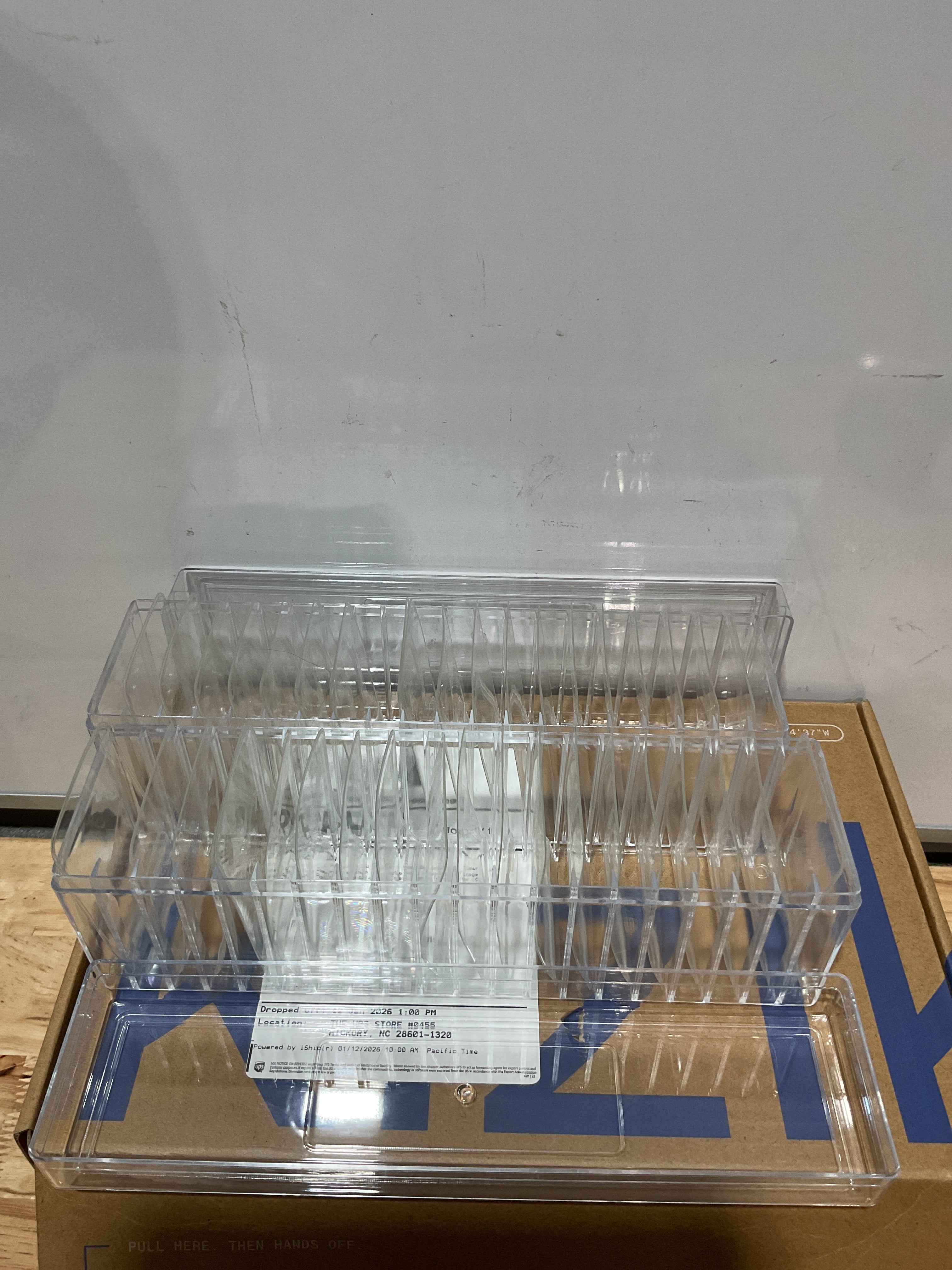 Organizador de Joyería Acrílico Kenning 42 Piezas – Transparente con Bolsas Antideslustre
