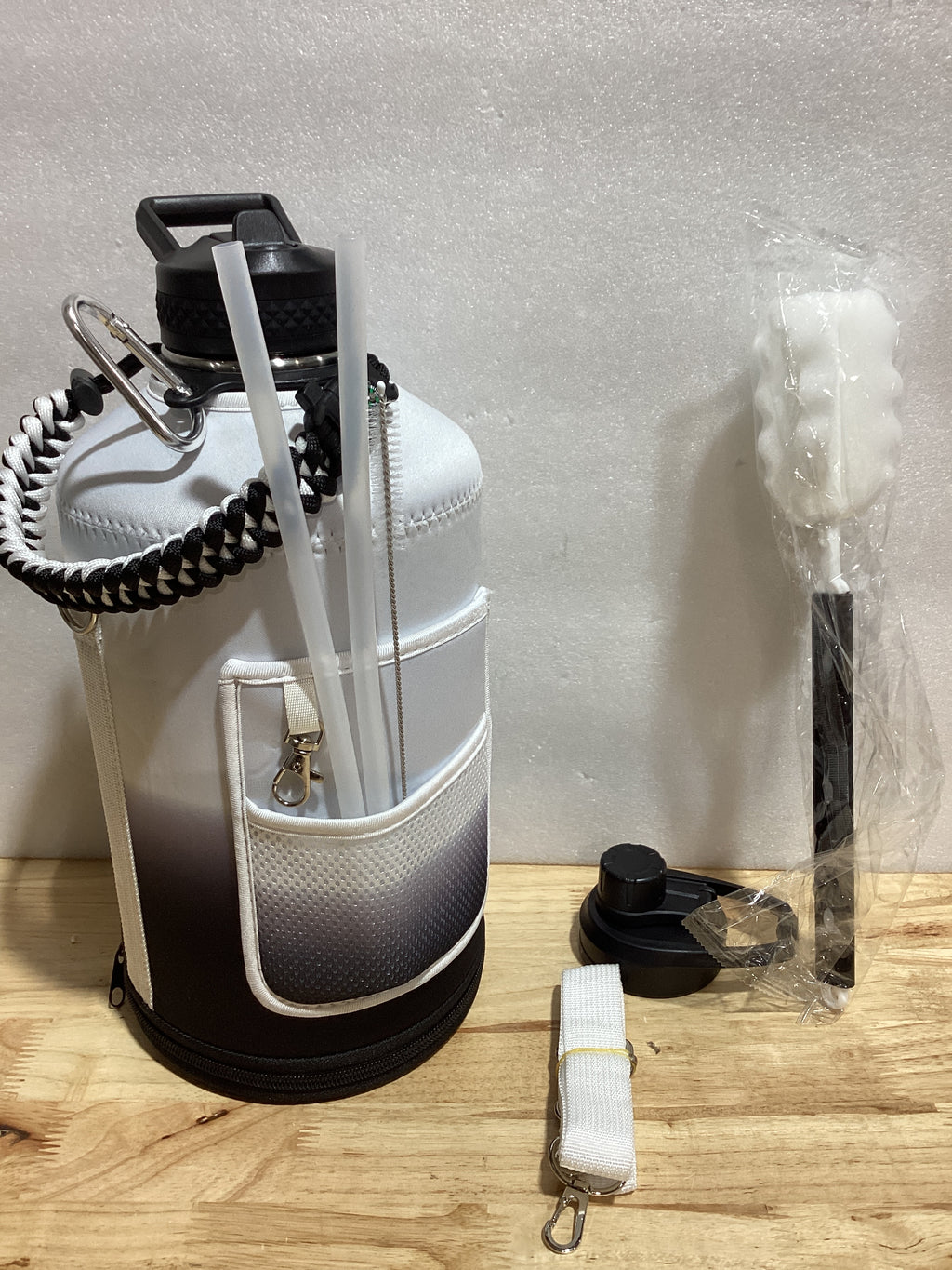 Termo Deportivo DYSANKY 1 Galón 128 oz – Acero Inoxidable Grueso, Aislado, Con Bolsa Transportadora y Correa, Sin BPA, Para Gym y Senderismo