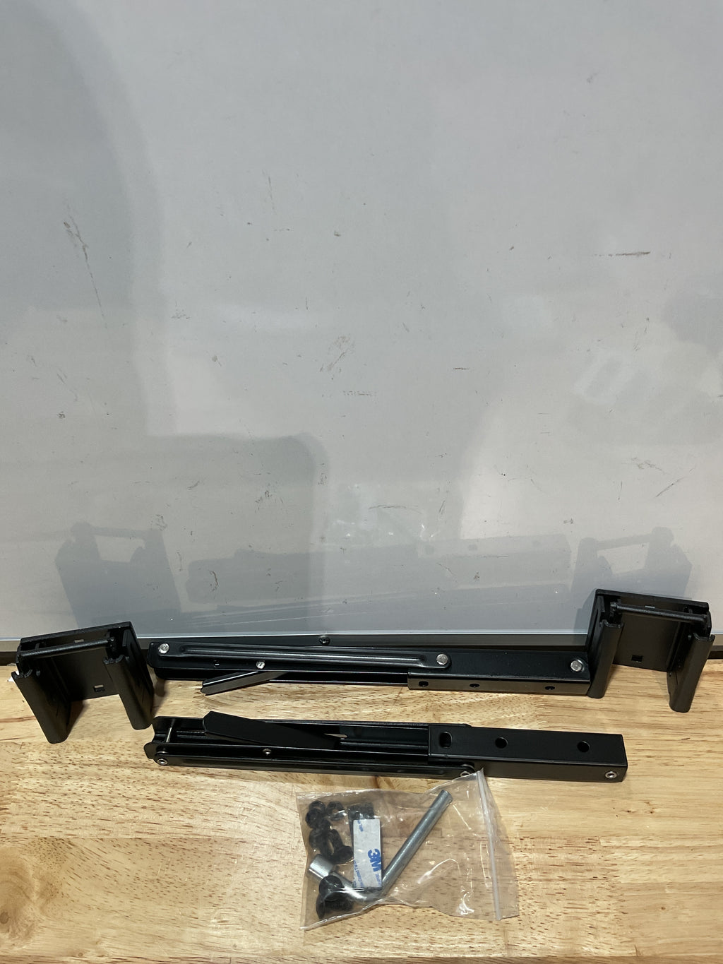 Soporte Plegable E-Track 12 Pulgadas para Estantes y Mesas de Trabajo — Pack de 2