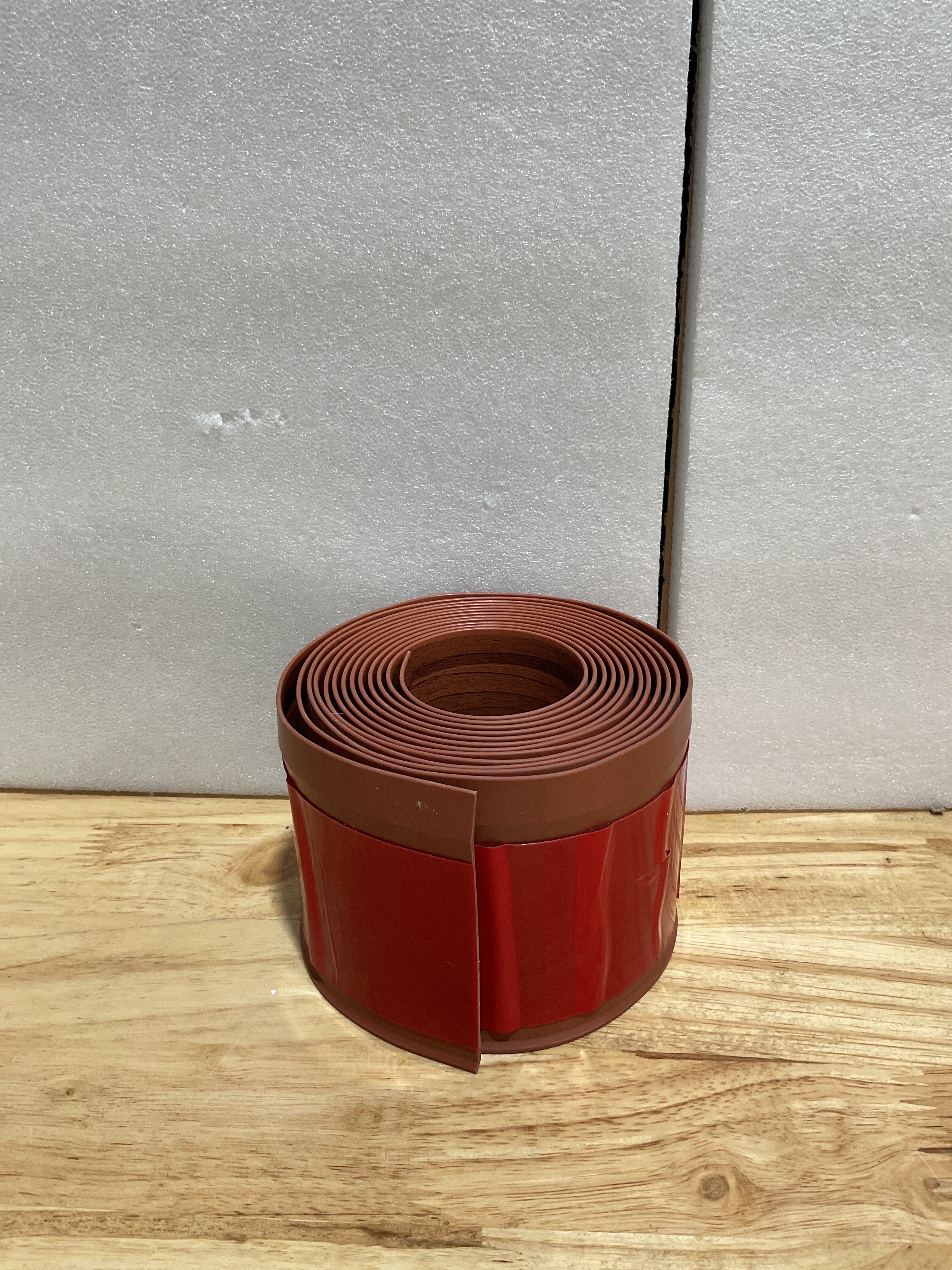 Moldura Adhesiva Flexible para Pared Red Teak – 3" x 10 Pies, Peel and Stick, Zócalo Decorativo
