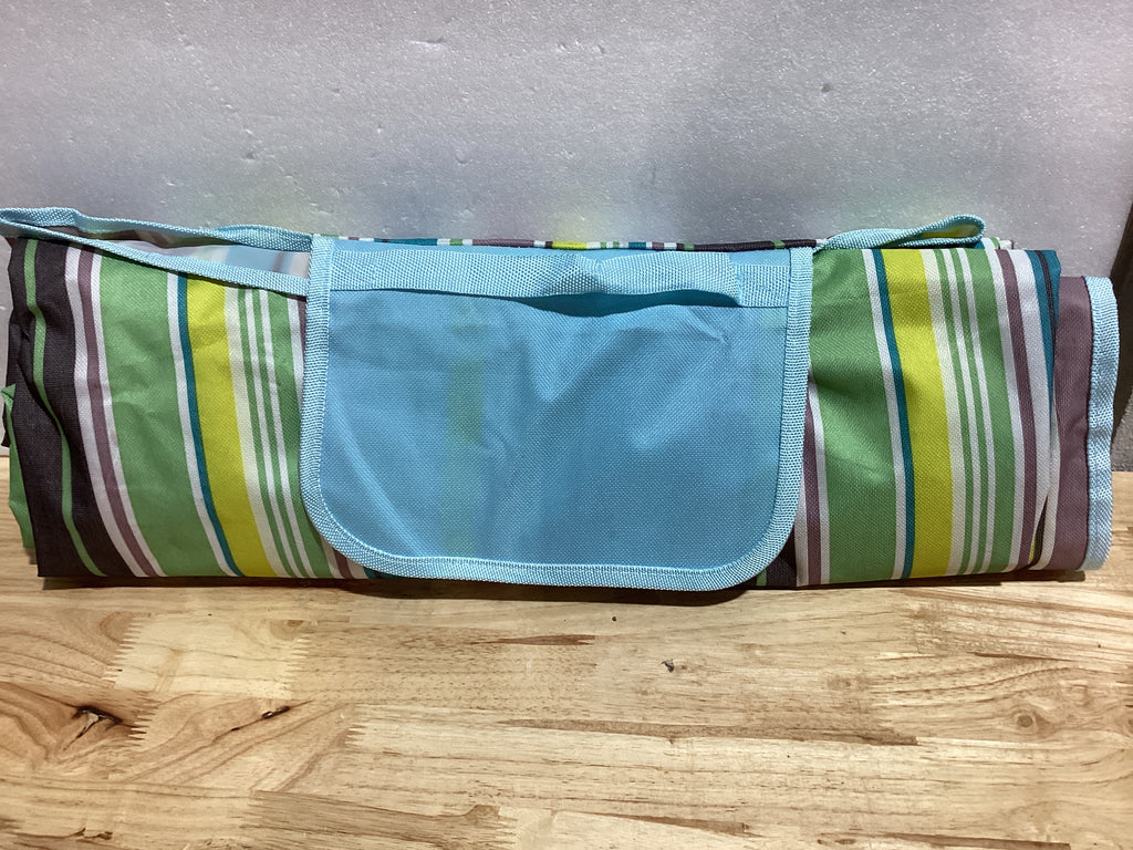 Manta de Picnic Impermeable 200x150 cm Extra Grande, Manta Picnic Plegable con Base PVC Antideslizante y Antiarena, Manta de Playa Lavable para Camping Jardín Parque Festival con Asa