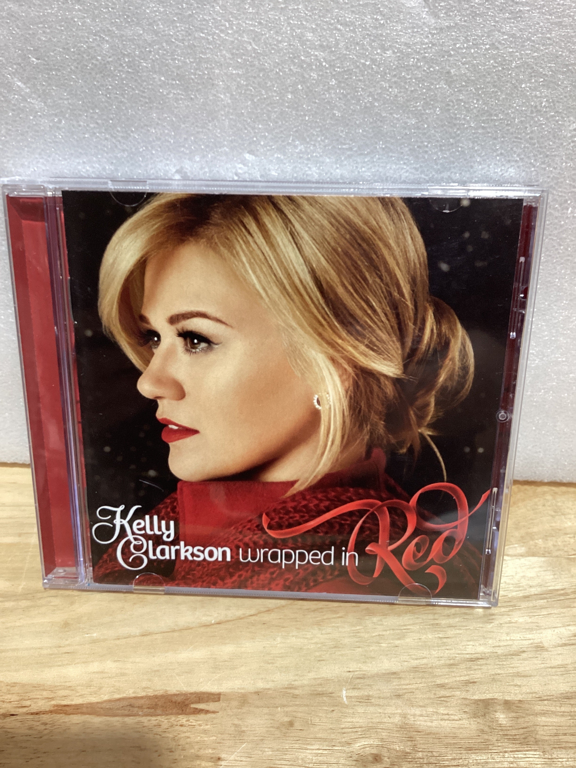 Kelly Clarkson - Envuelto en rojo