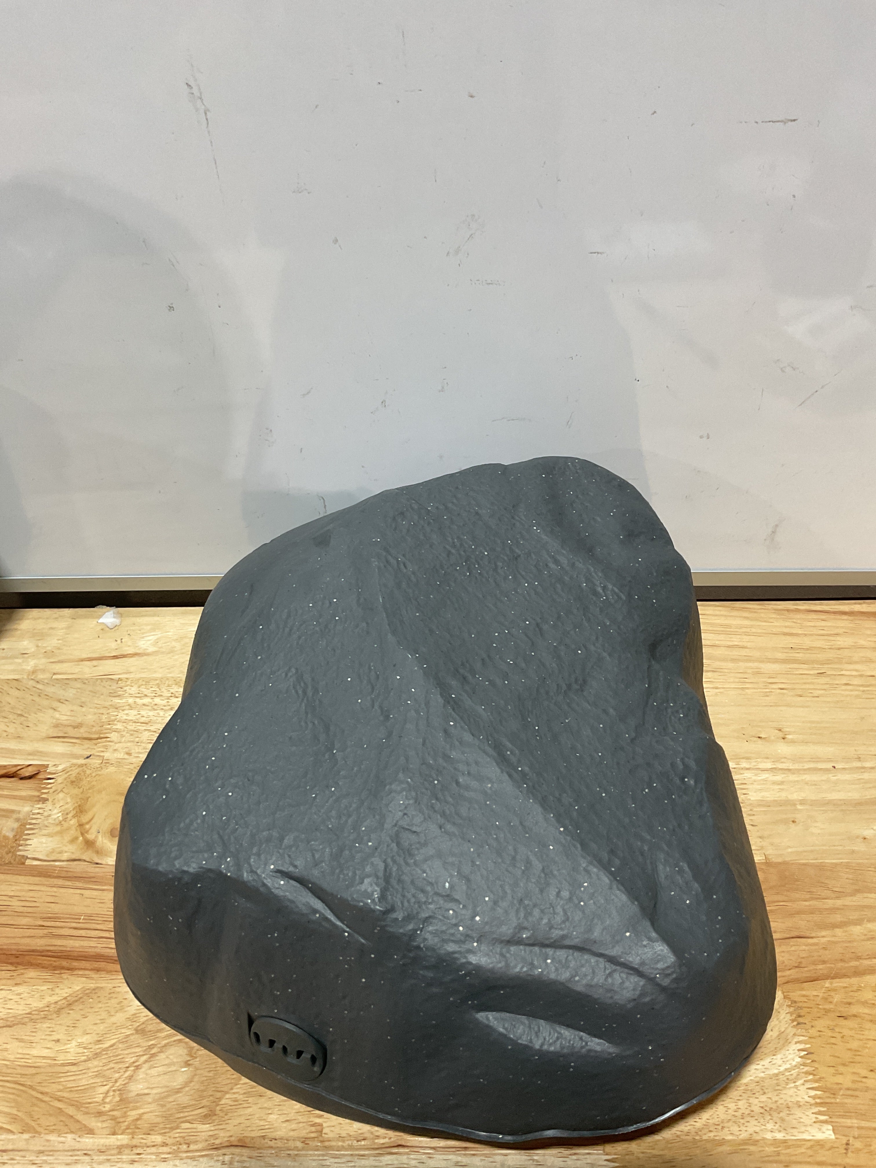 Estación de Cebo Tomcat Rockscape – Mata Ratas y Ratones, Recargable, Resistente a Niños y Perros