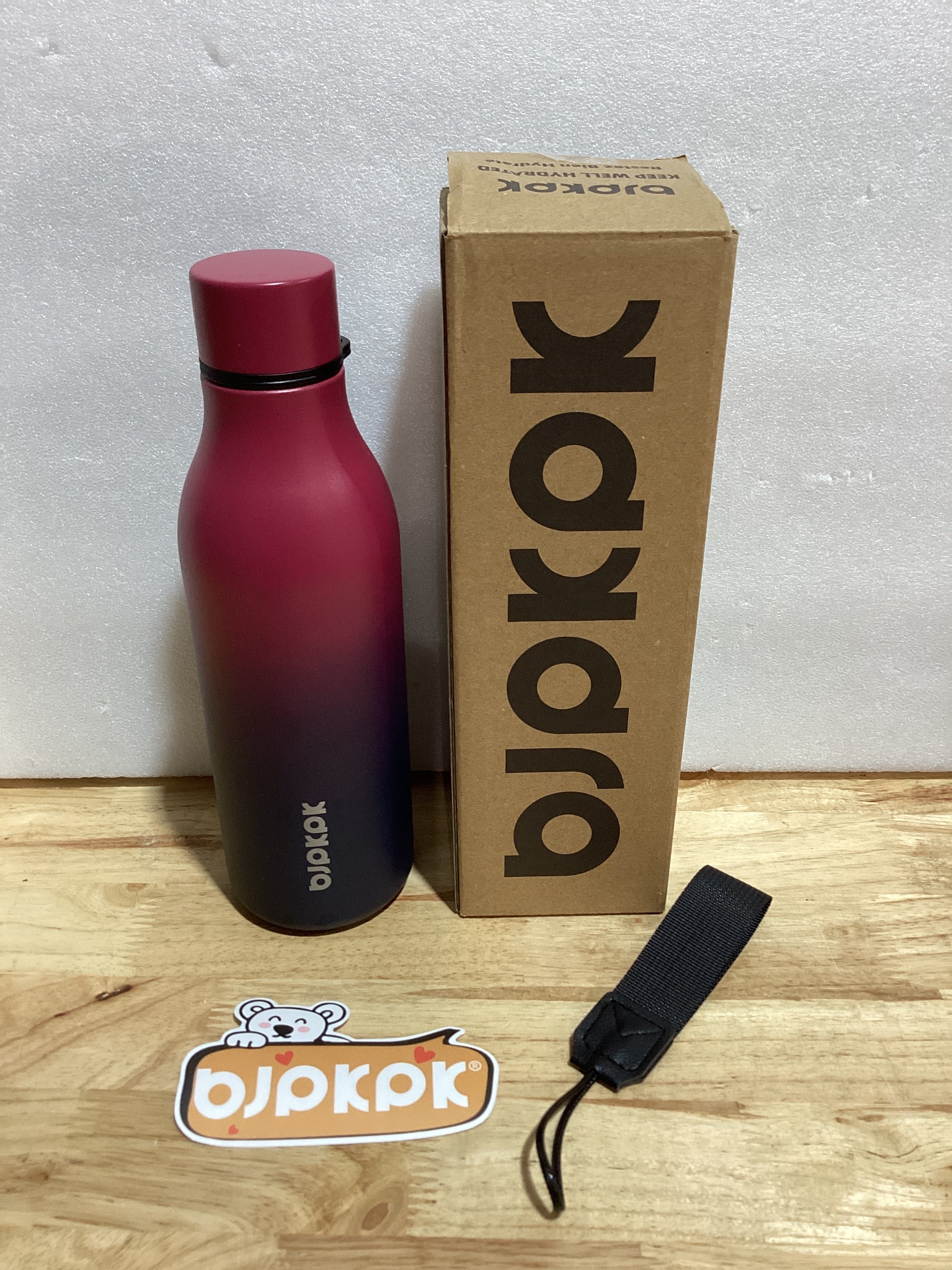 BJPKPK Botellas de Agua Aisladas, Botella de Agua de Metal de Acero Inoxidable de 18 oz con Correa, Sin BPA a Prueba de Fugas, Jarras, Tazas, Frascos, Frascos Térmicos Reutilizables para Deportes