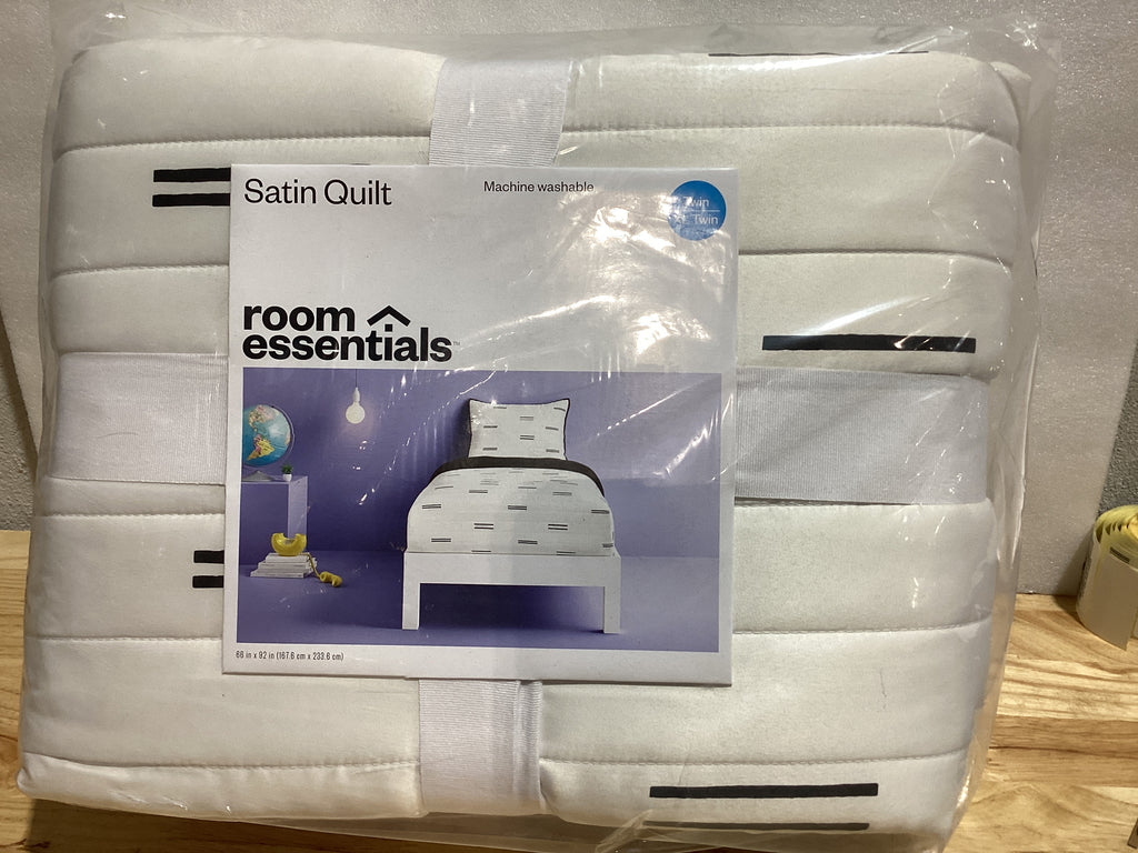 Colcha de Satín Room Essentials – Talla Twin / Twin XL, Suave y Elegante