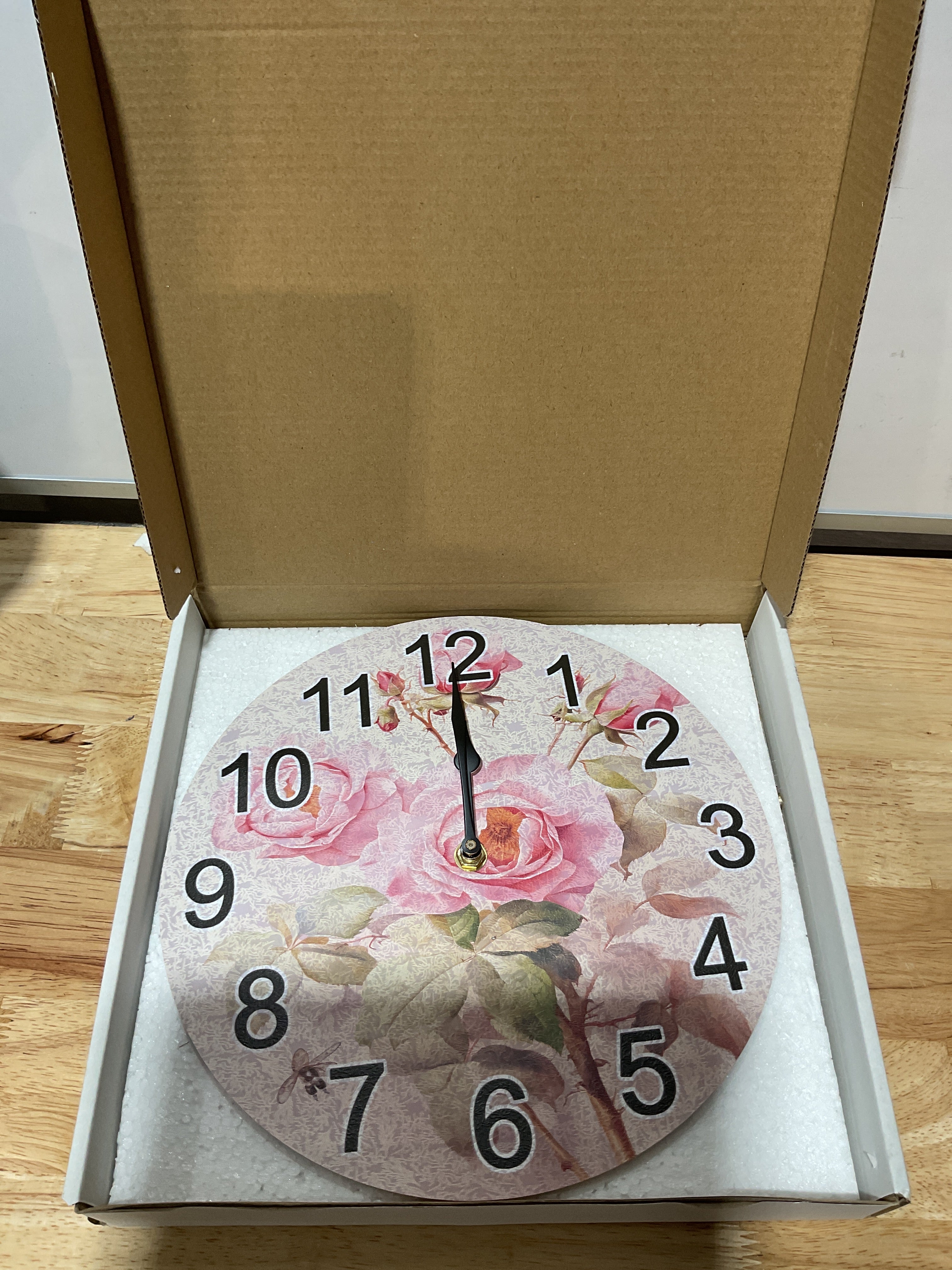 Reloj de Pared Vintage con Rosas – Silencioso, Decorativo 25 cm | BOENLE