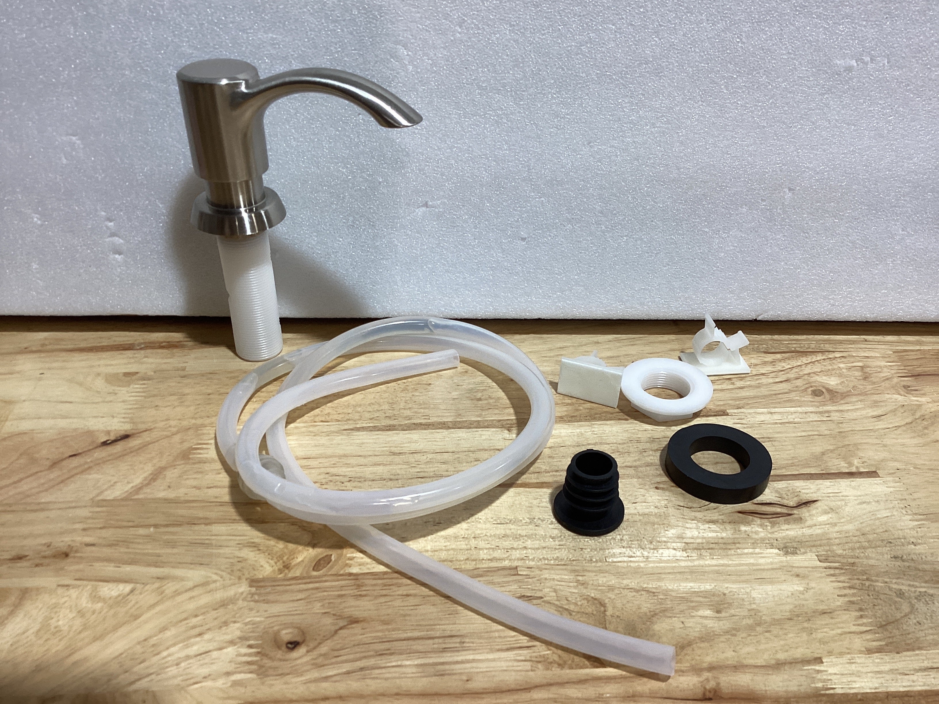 SAMODRA – Dispensador de Jabón Empotrado para Fregadero | Acabado Niquelado Cepillado | Tubo Extensión 39" | Diseño Antifugas | Recarga Sin Desmontar