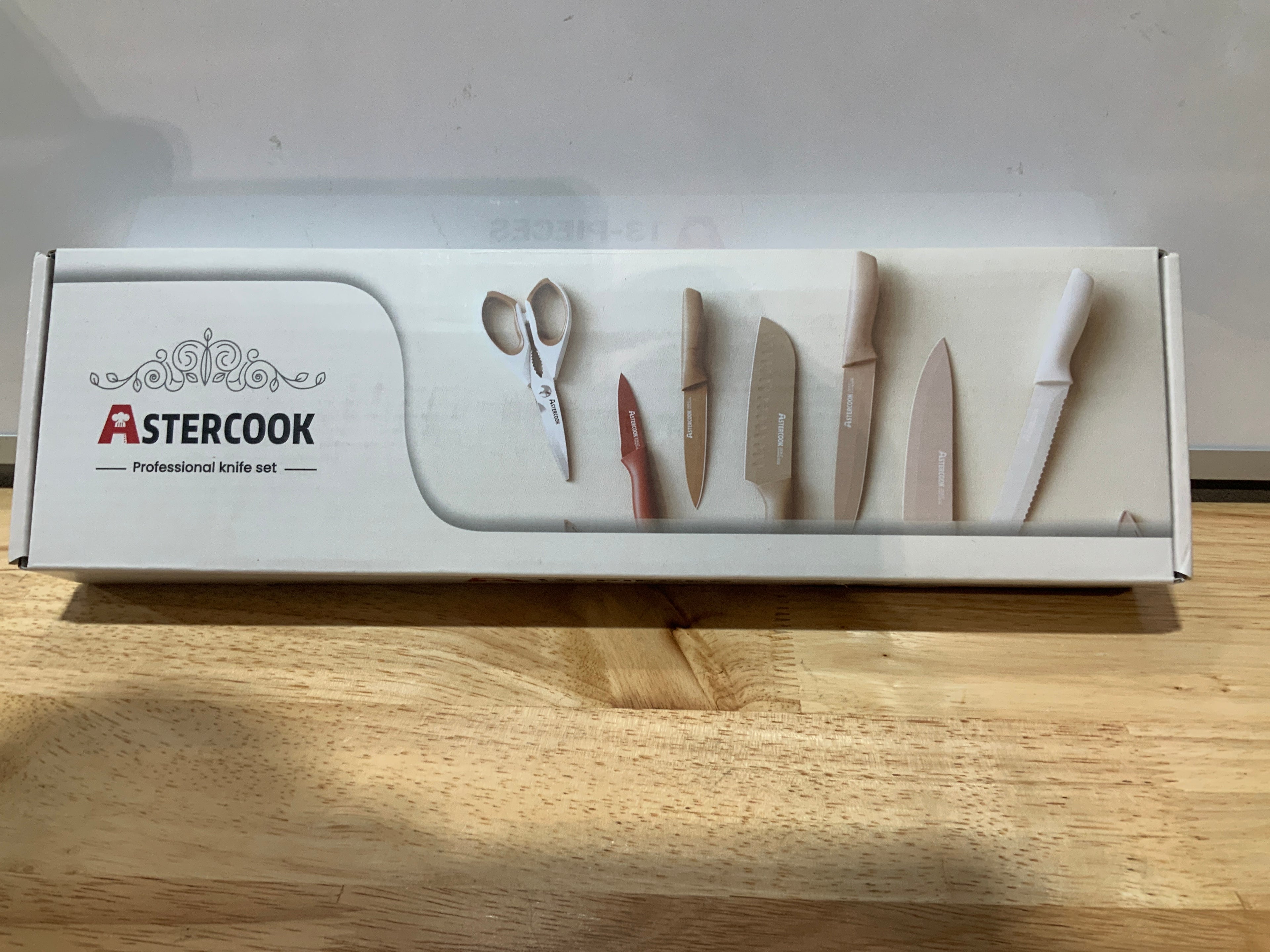 Astercook Juego de cuchillos, cuchillos de cocina con revestimiento saludable antióxido, apto para lavavajillas, juego de cuchillos de chef de acero inoxidable con 6 protectores