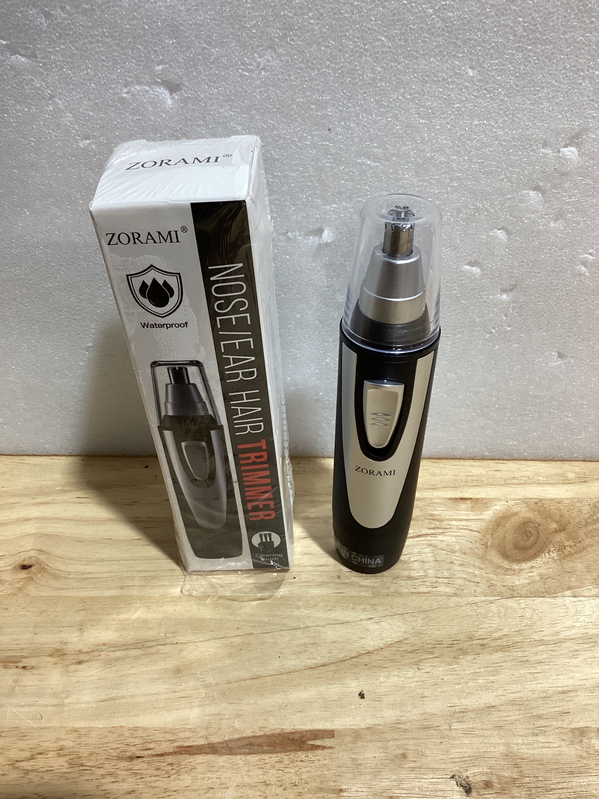 Cortapelos para orejas y nariz – cortador profesional sin dolor para cejas y pelo facial para hombres y mujeres 2021, recortadora a pilas con IPX7 impermeable, cuchillas de doble borde para fácil limpieza en color negro