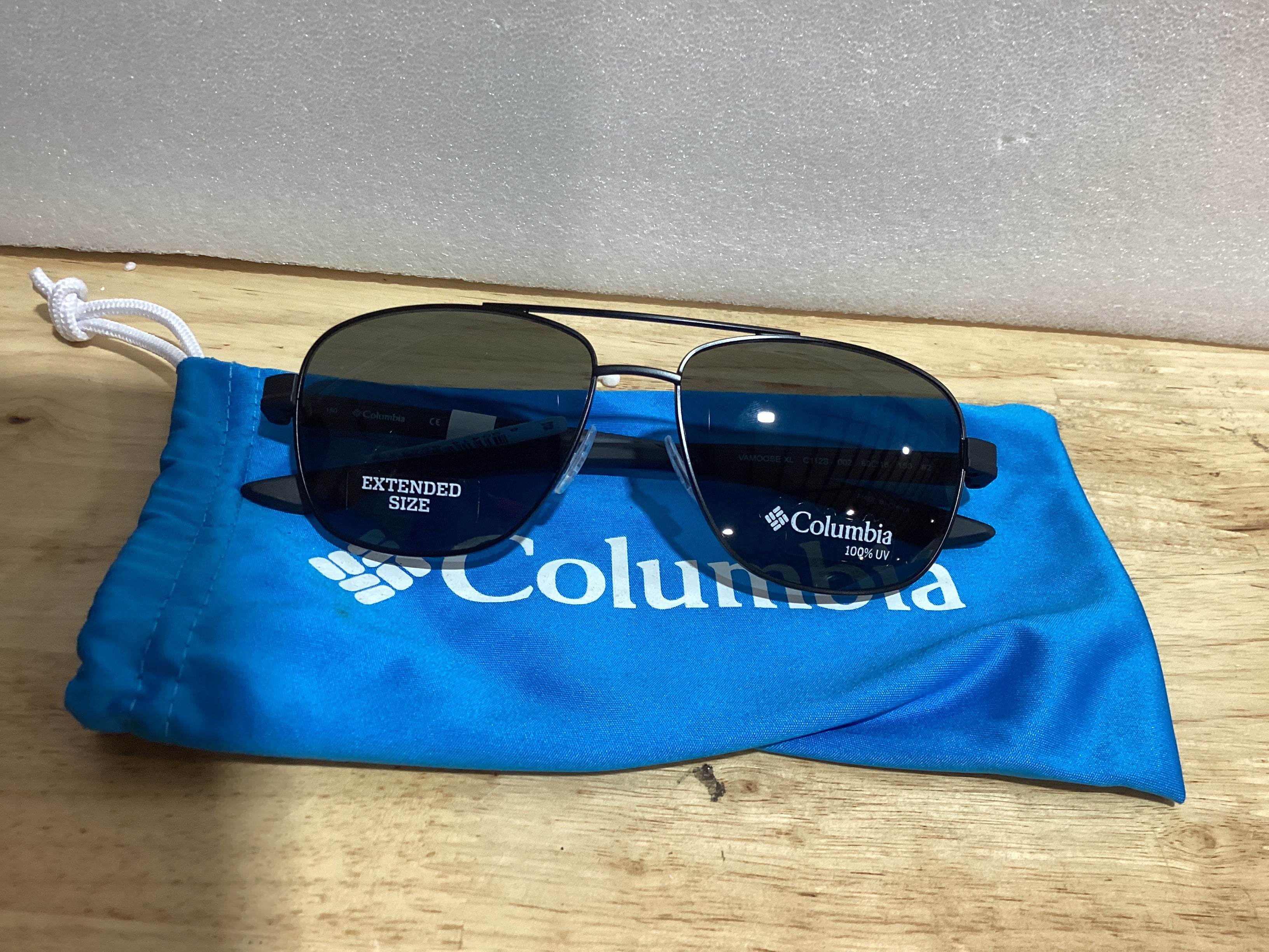 Columbia Vamoose XL - Gafas de sol de aviador no polarizadas para hombre, color negro, 2.362 in, negro satinado/humo