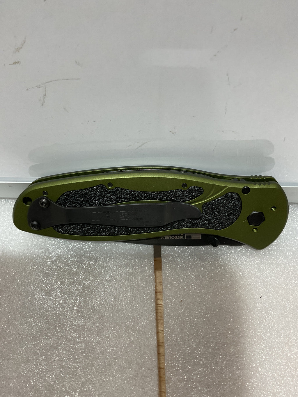 Navaja Plegable Kershaw Blur Oliva y Negro – Hoja Acero 3.4" con Apertura Asistida y Clip