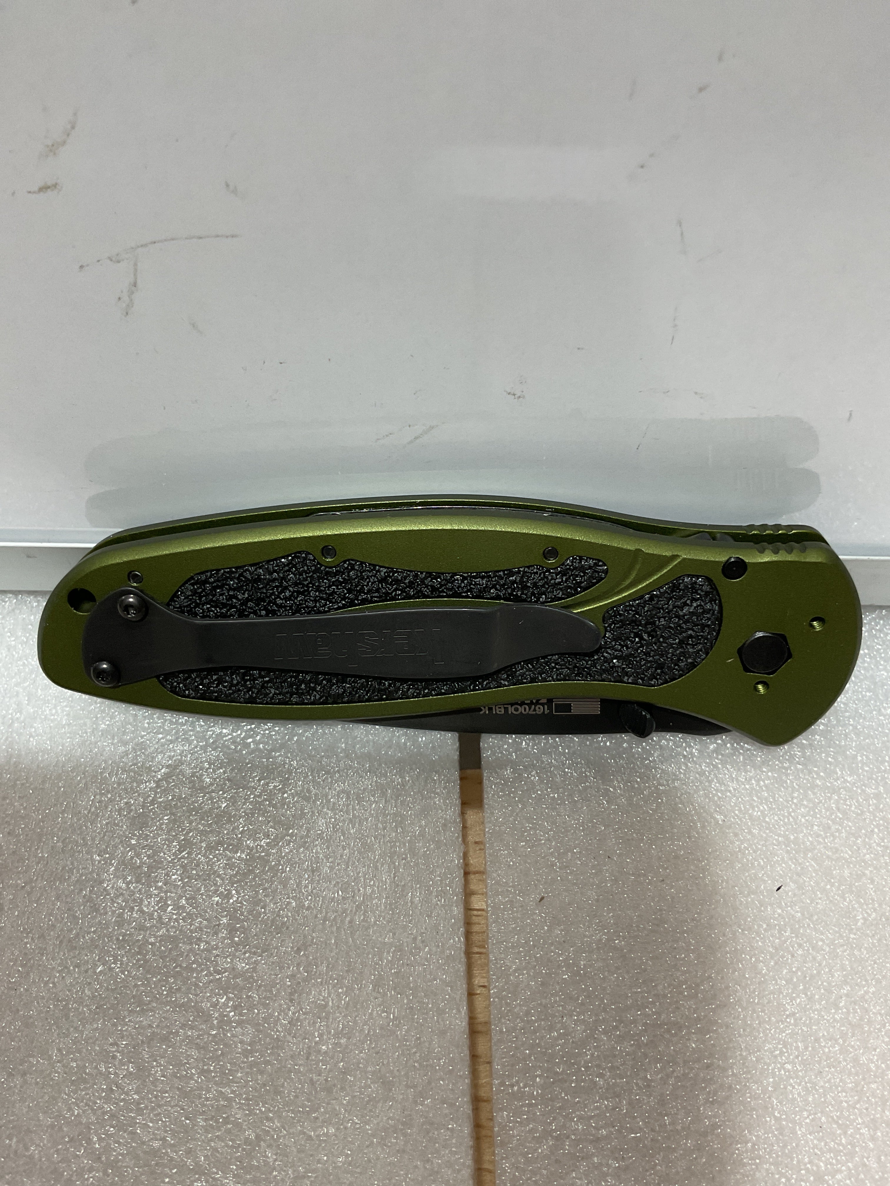 Navaja Plegable Kershaw Blur Oliva y Negro – Hoja Acero 3.4" con Apertura Asistida y Clip