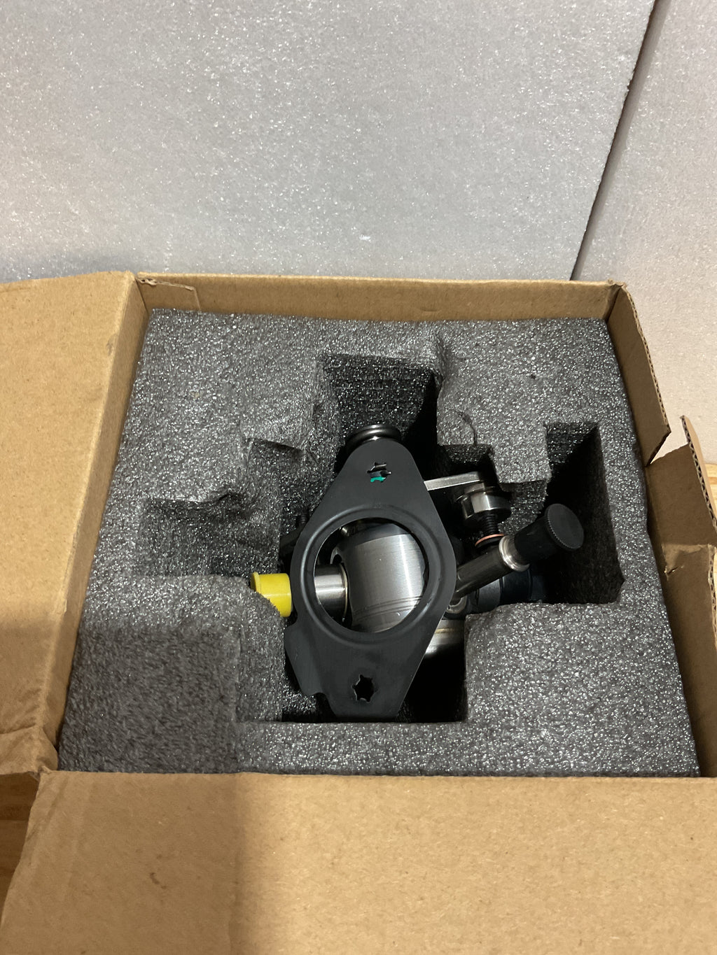 Bomba de Combustible de Alta Presión 12641847 – Compatible con Buick LaCrosse, Chevrolet Equinox y GMC