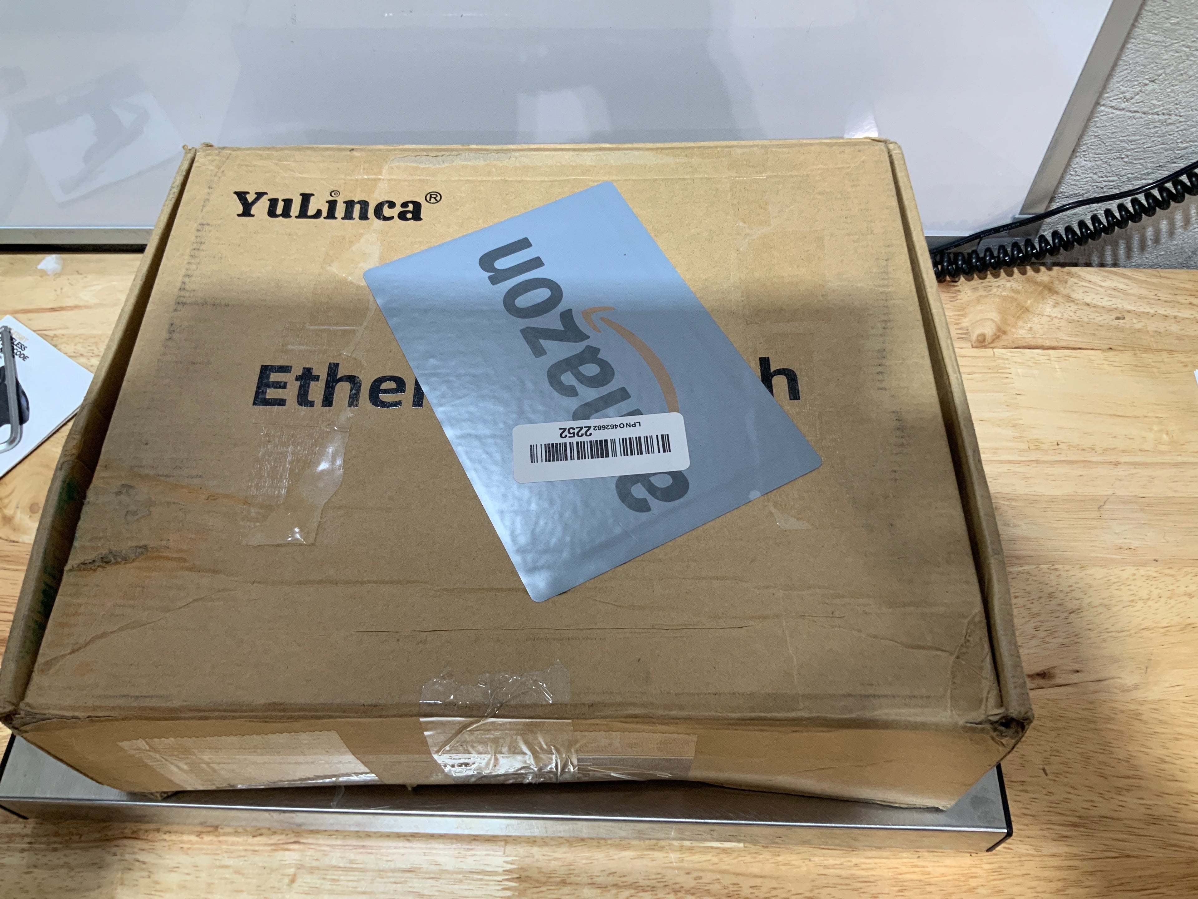 Switch PoE 24 Puertos YuLinca | 2 Uplink Gigabit | 300W | VLAN | Alcance 250m | Sin Ventilador