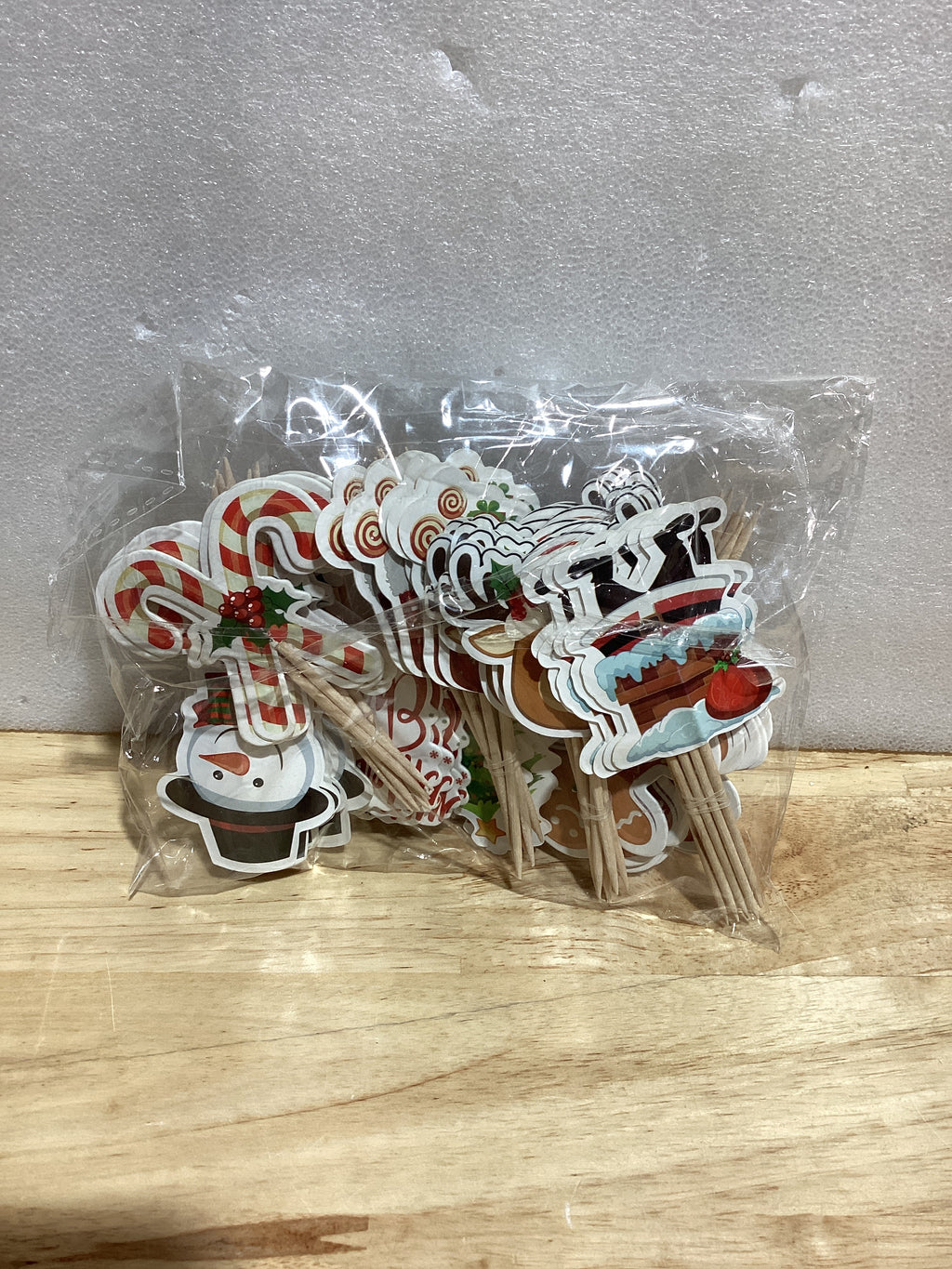Toppers para Cupcakes Navidenos NEBURORA 64 Piezas — Santa, Muneco de Nieve y Banderas Decorativas