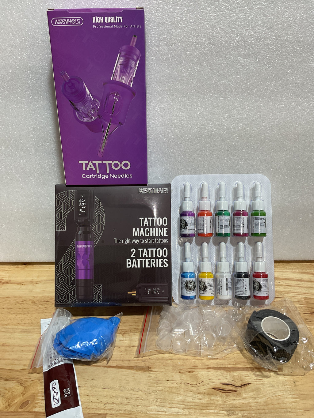 Kit de Tatuaje Inalámbrico Wormhole — Máquina, 2 Baterías 1200mAh, 20 Agujas Cartucho y Set de Tintas para Artistas (Morado)