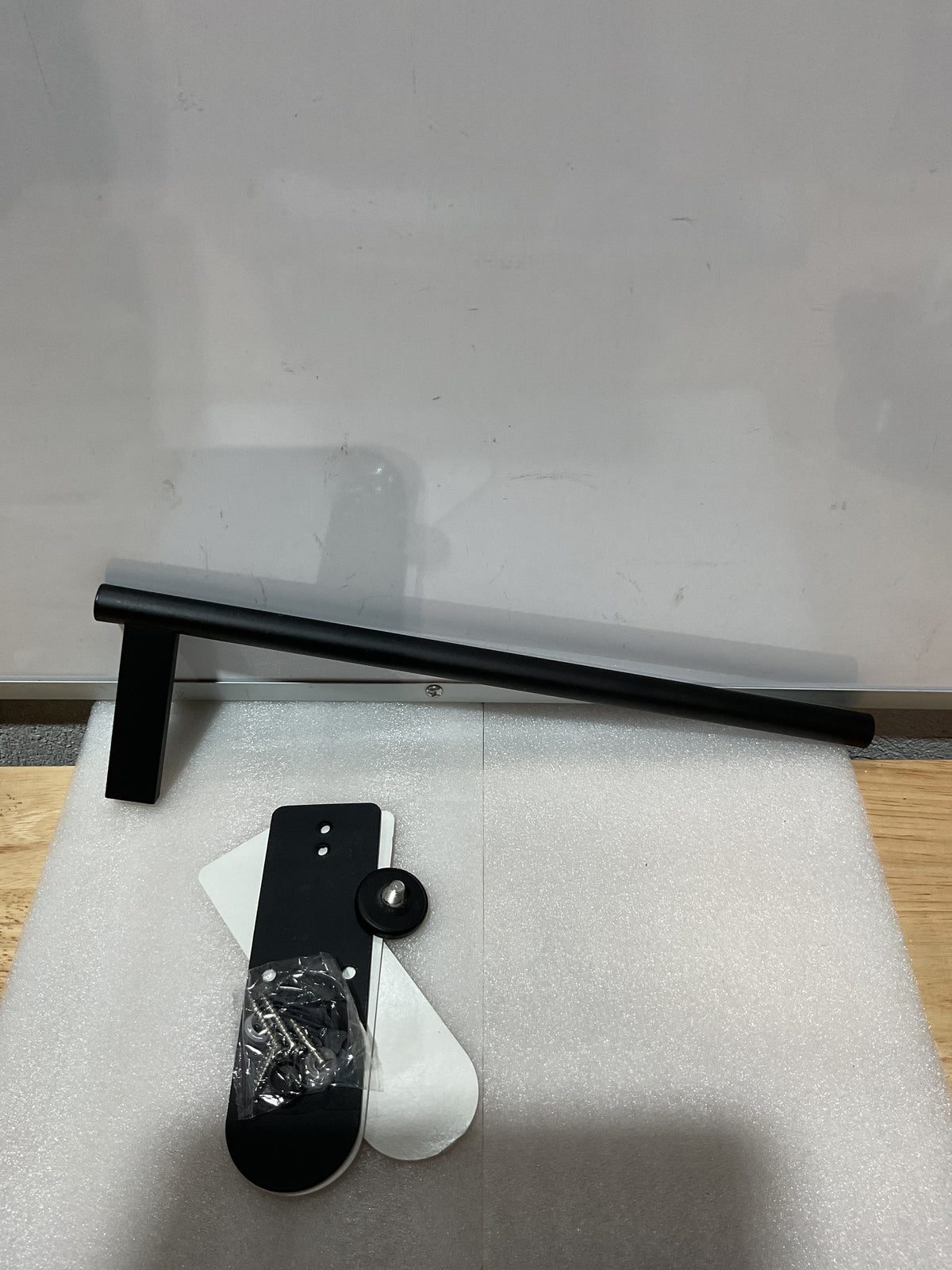 Soporte para Papel de Cocina Autoadhesivo o con Tornillos – Acero Inoxidable SUS304 Negro