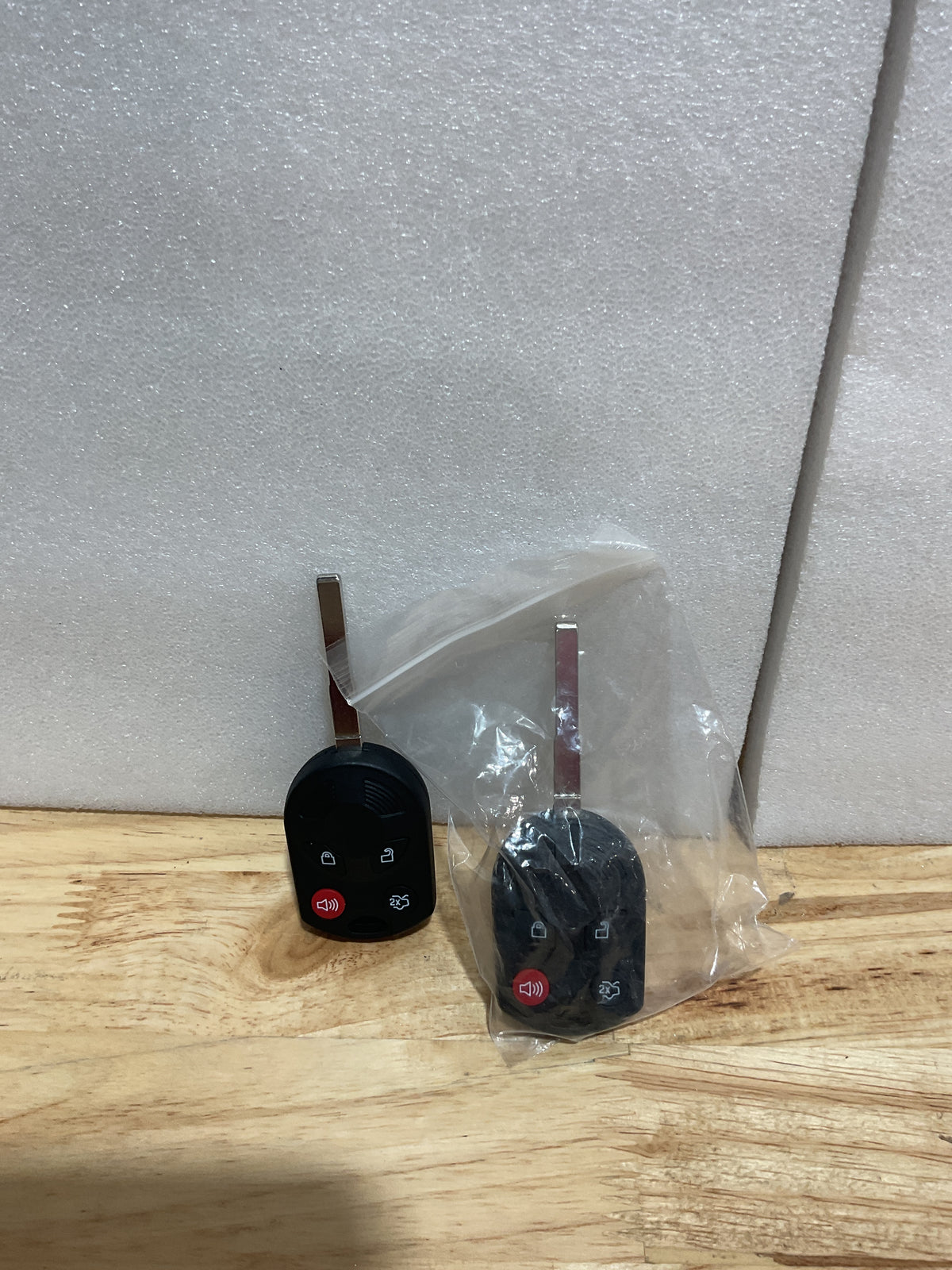 Reemplazo de control remoto de entrada sin llave para Ford Focus 2012, 2013, 2014, 2015, 2016, 2017, 2018, 2019, 2020, C-MAX, Escape, Fiesta, Transit Connect 164-R8046 5921709 OUCD6000022 