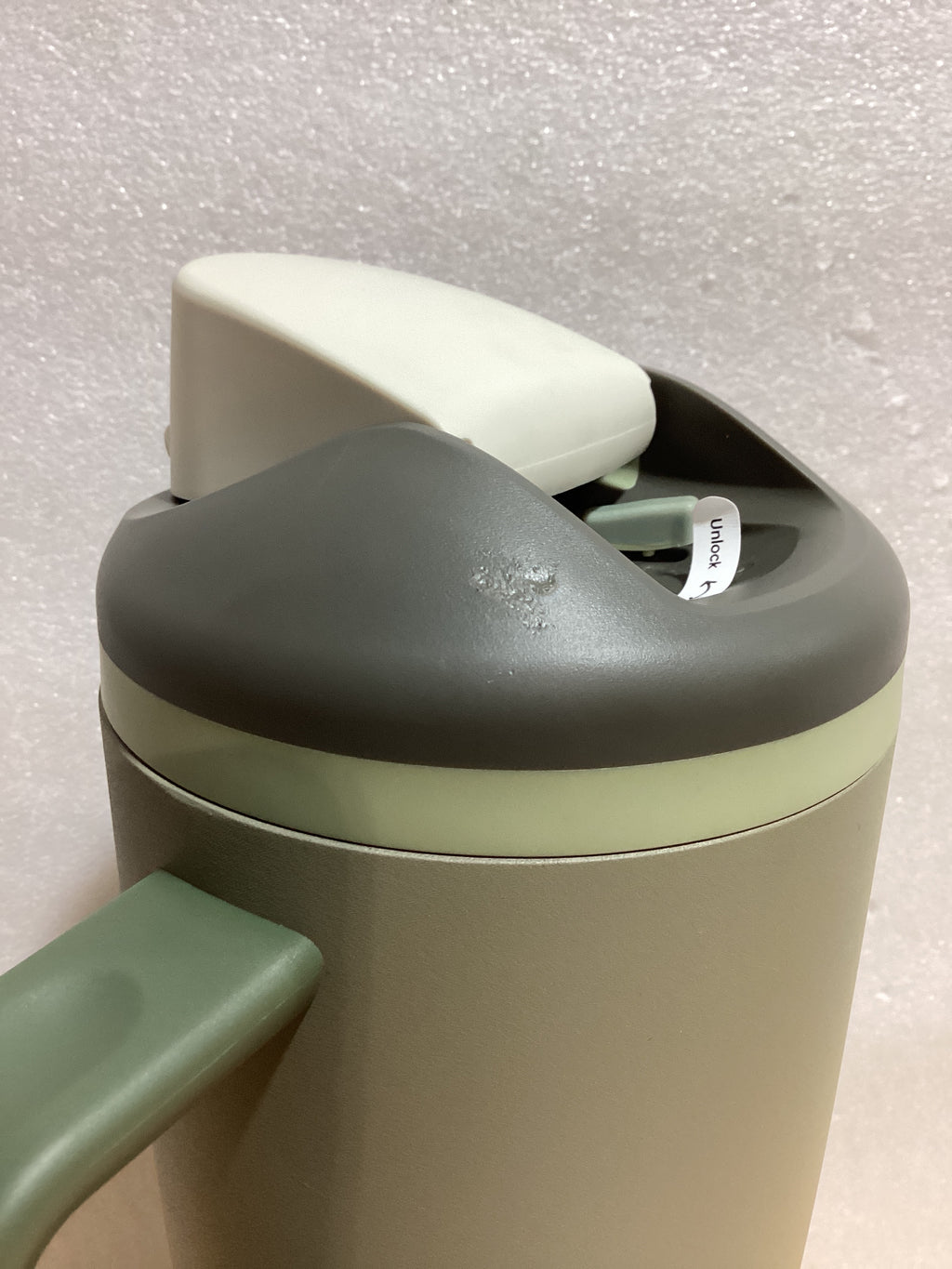⚠️ RASPADURAS — VER FOTOS PARA MÁS DETALLES | Termo Owala FreeSip 40oz — Acero Inoxidable, Pitillo Integrado, Asa Lateral, Sin BPA, Off Road
