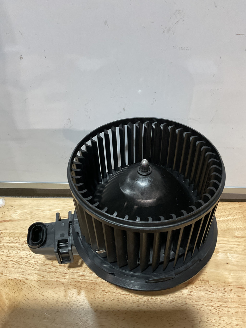 Motor Ventilador A/C HVAC con Jaula - Ford Escape 2008-2012, F250 F350 2008-2010, Mercury Mariner 2008-2011 | Reemplazo 7C3Z 19805 B