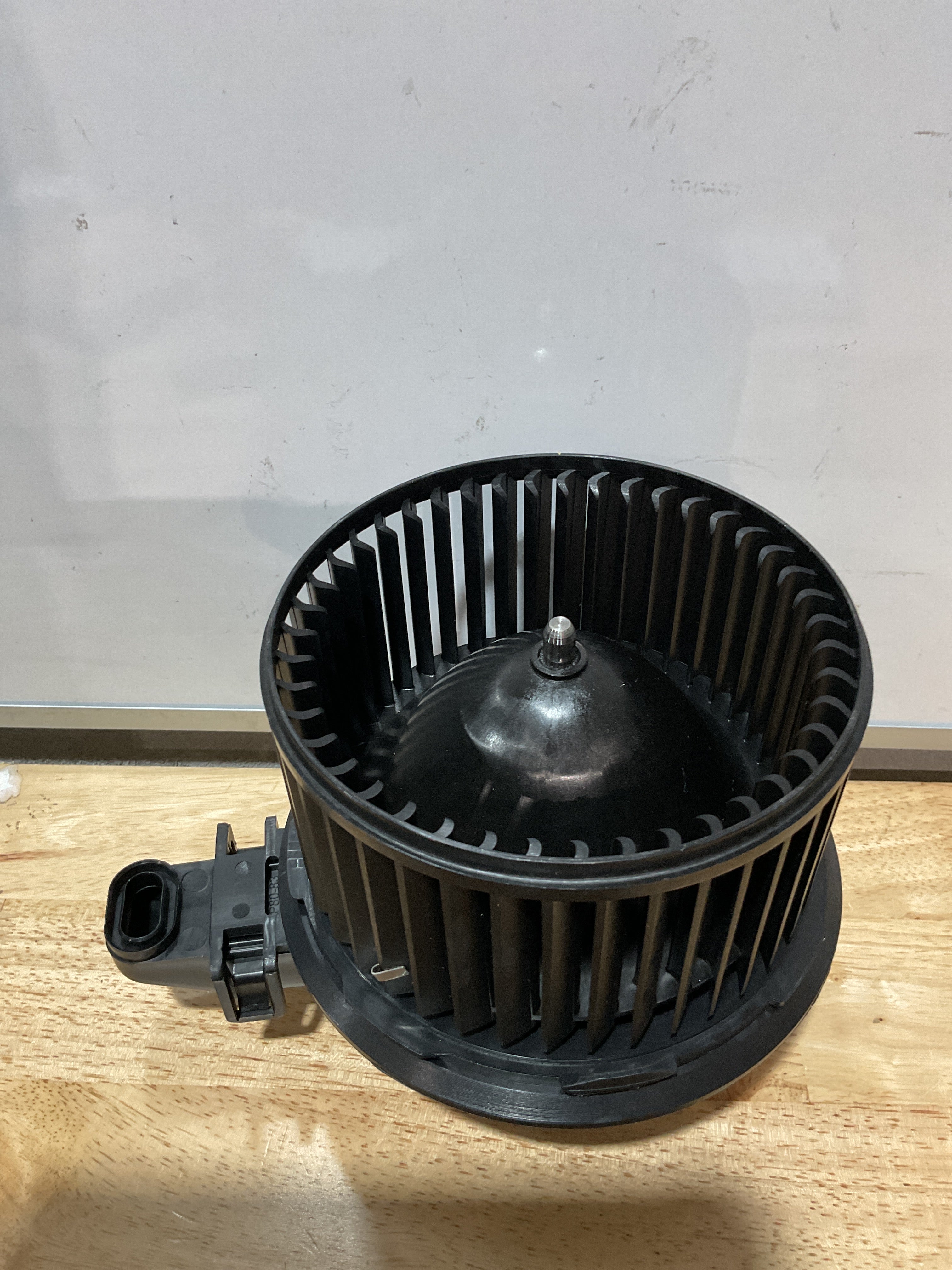 Motor Ventilador A/C HVAC con Jaula - Ford Escape 2008-2012, F250 F350 2008-2010, Mercury Mariner 2008-2011 | Reemplazo 7C3Z 19805 B