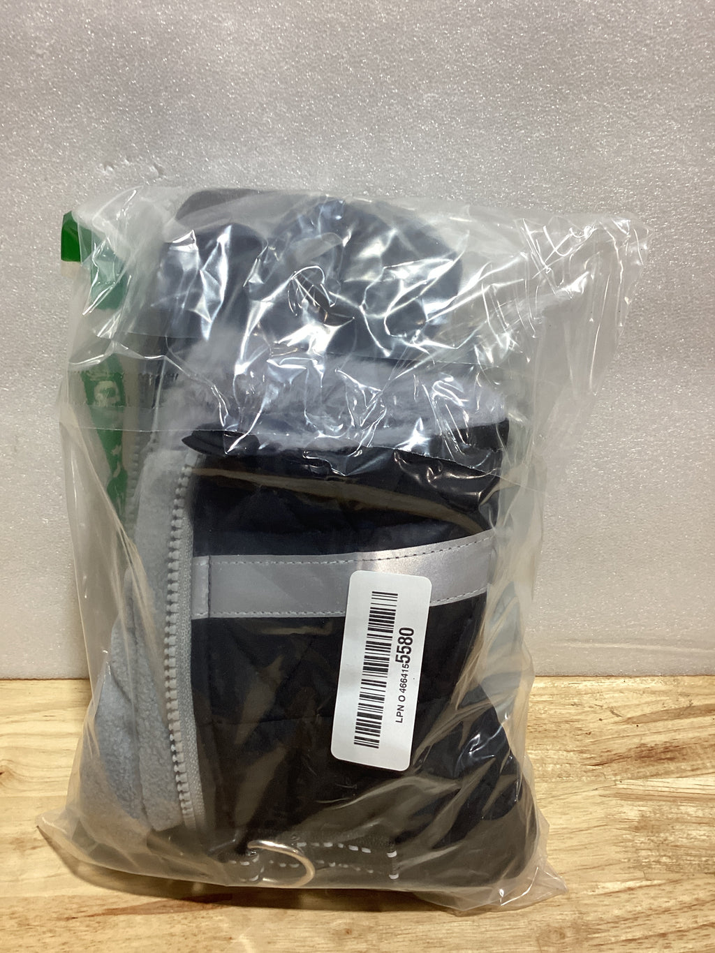 Abrigo Impermeable para Perros Medianos FUAMEY – Chaleco de Invierno con Arnes Integrado y Reflectivo | Negro Talla M