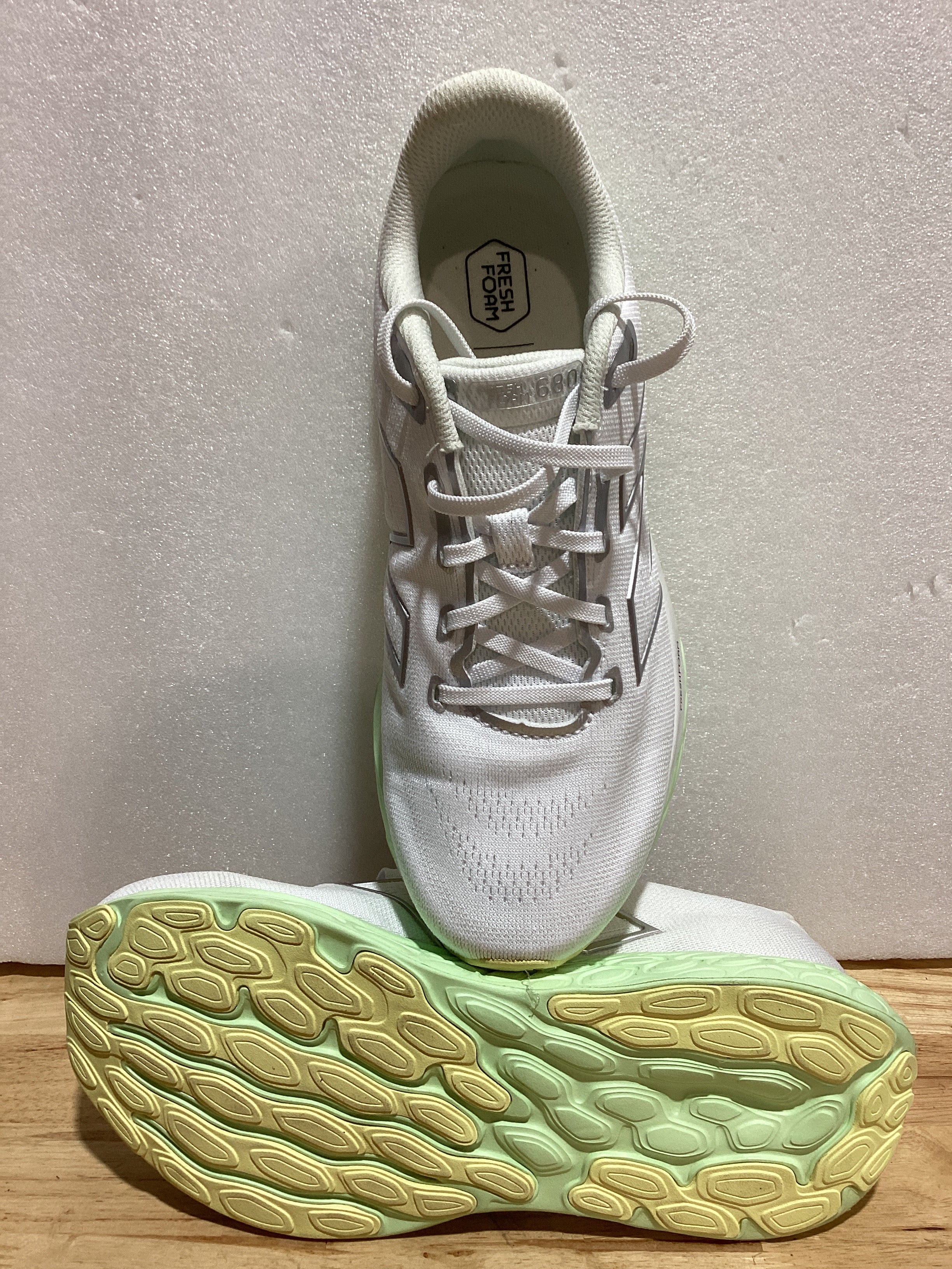 New Balance 680v6